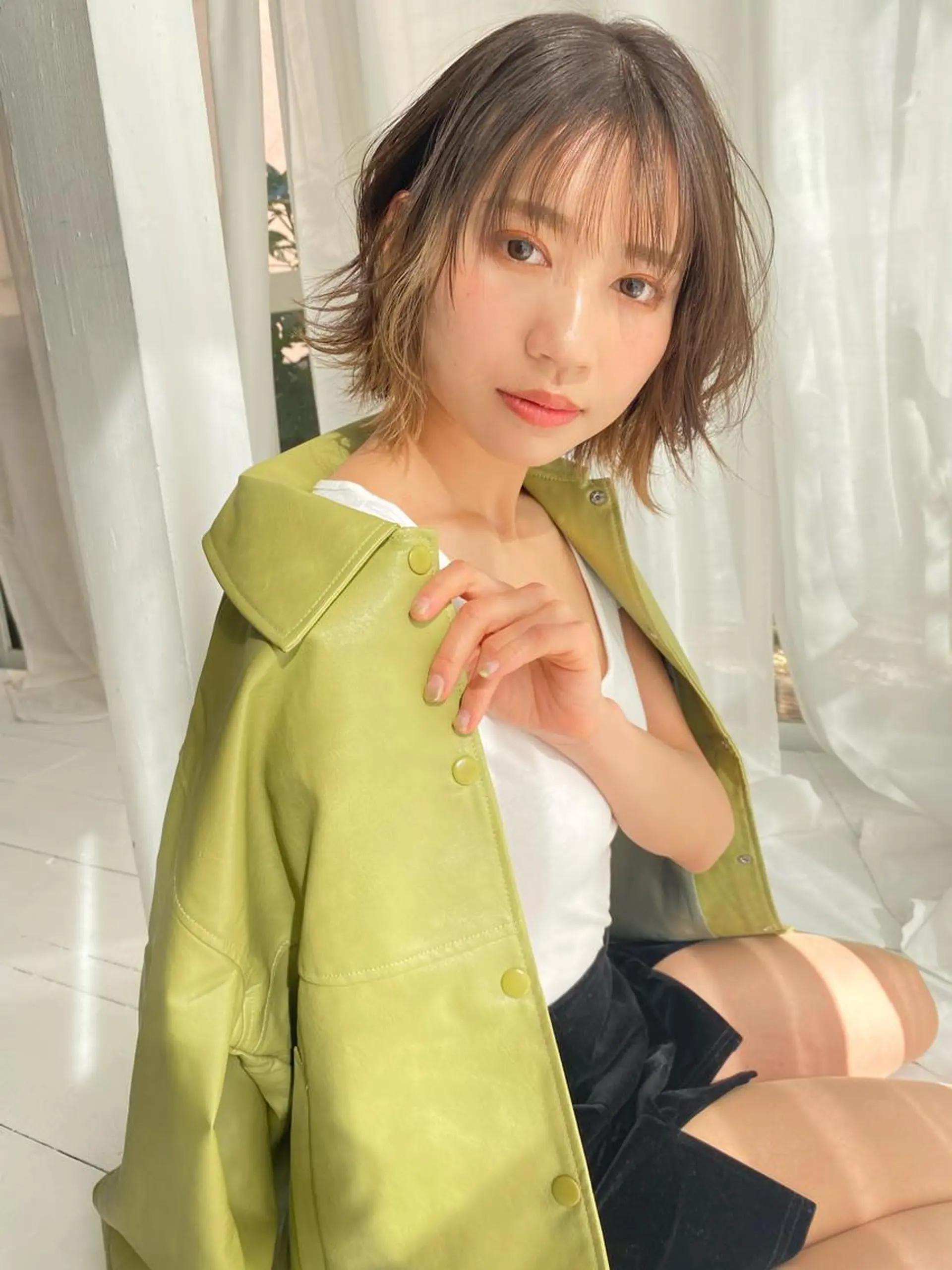 ショート カラー アッシュ 透明感カラー インナーカラー くびれヘア 外国人風カラー reverie【レヴリー】所属・夜23時まで予約🉑 reverieあきらのヘアスタイル