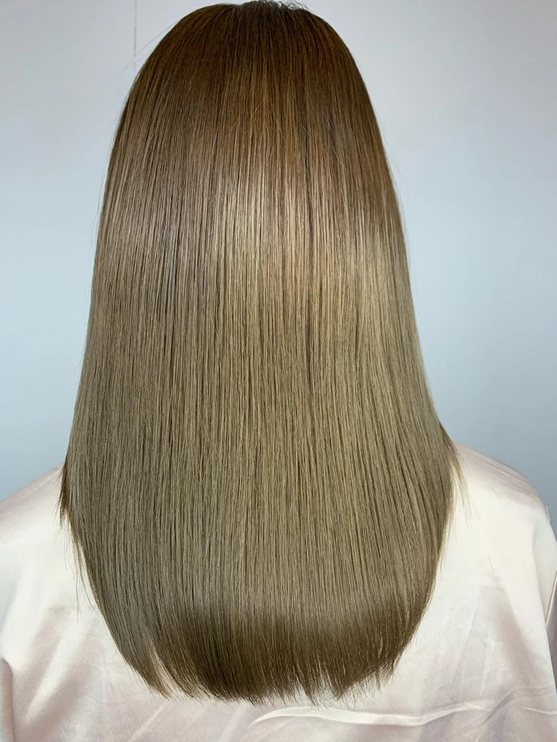 ミディアム カラー ミディアムパーマ ブリーチ トリートメント トップ スタイリストのヘアスタイル
