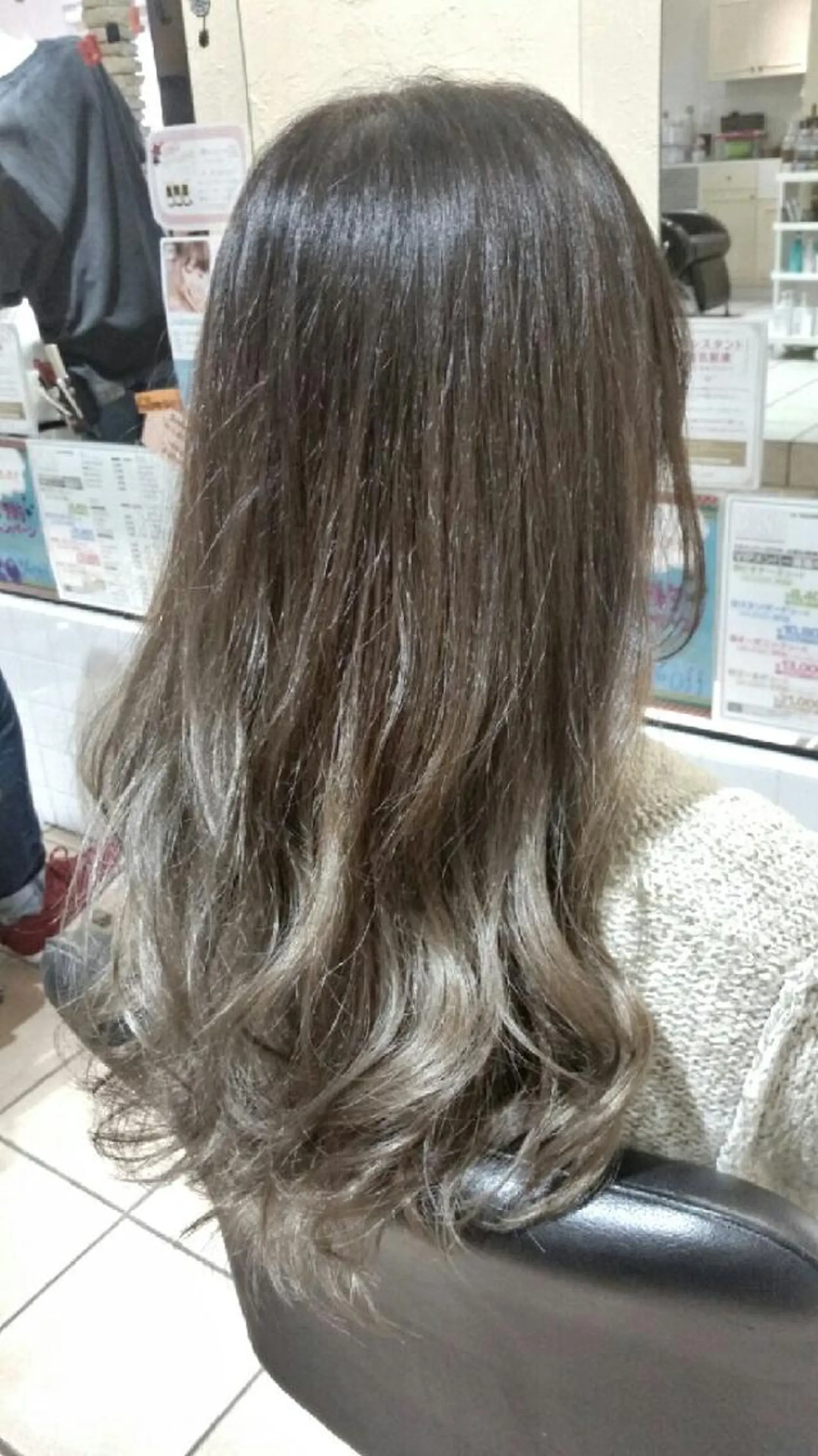 セミロング ロング カラー グレージュ 【髪質改善美容師】t occa茨木篠原健太のヘアスタイル