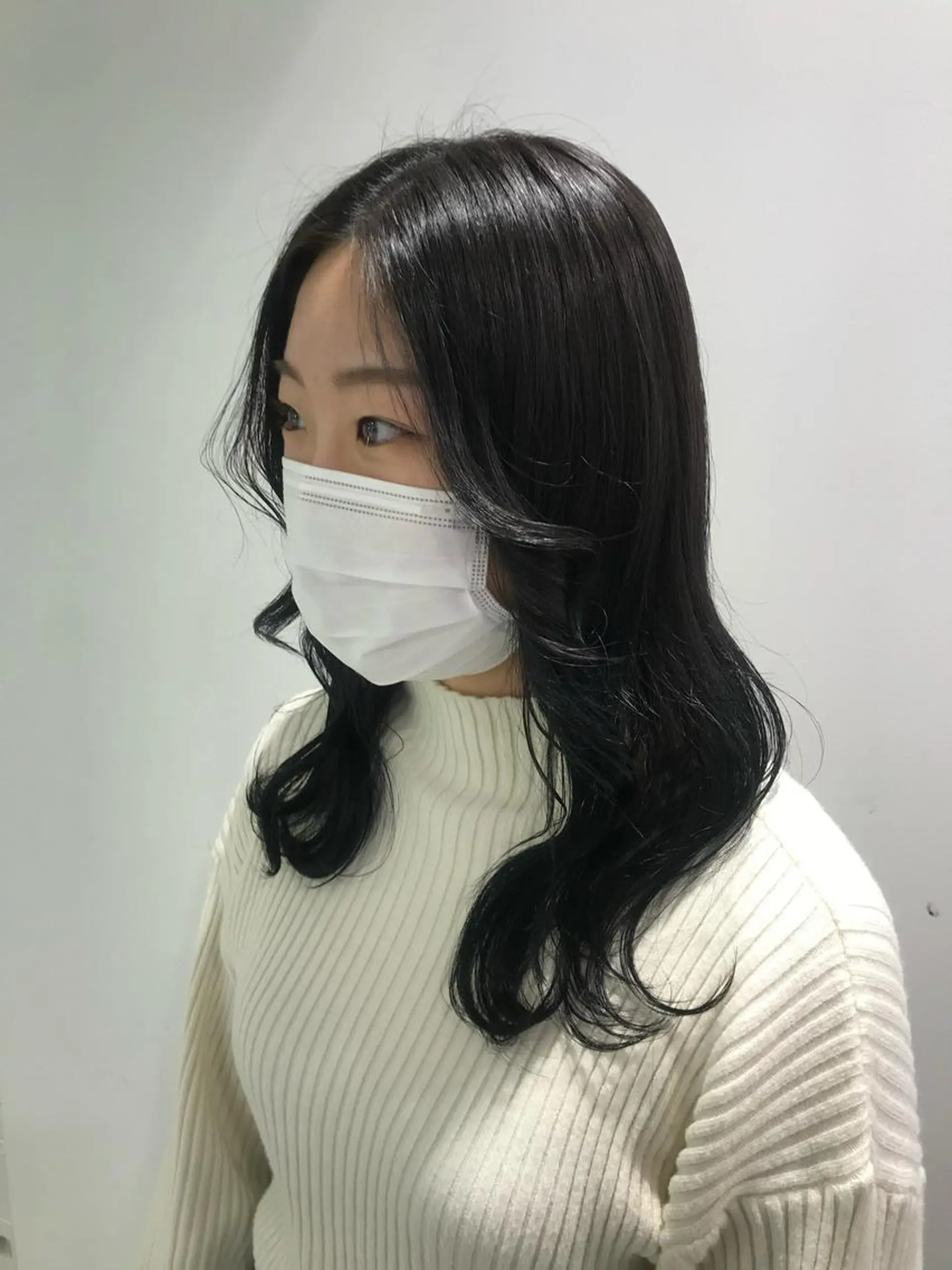 ミディアム カラー パーマ ヘアアレンジ ネイル マツエク・マツパ 韓国風ベージュ🤎 赤みなし🌿横浜🤎のヘアスタイル