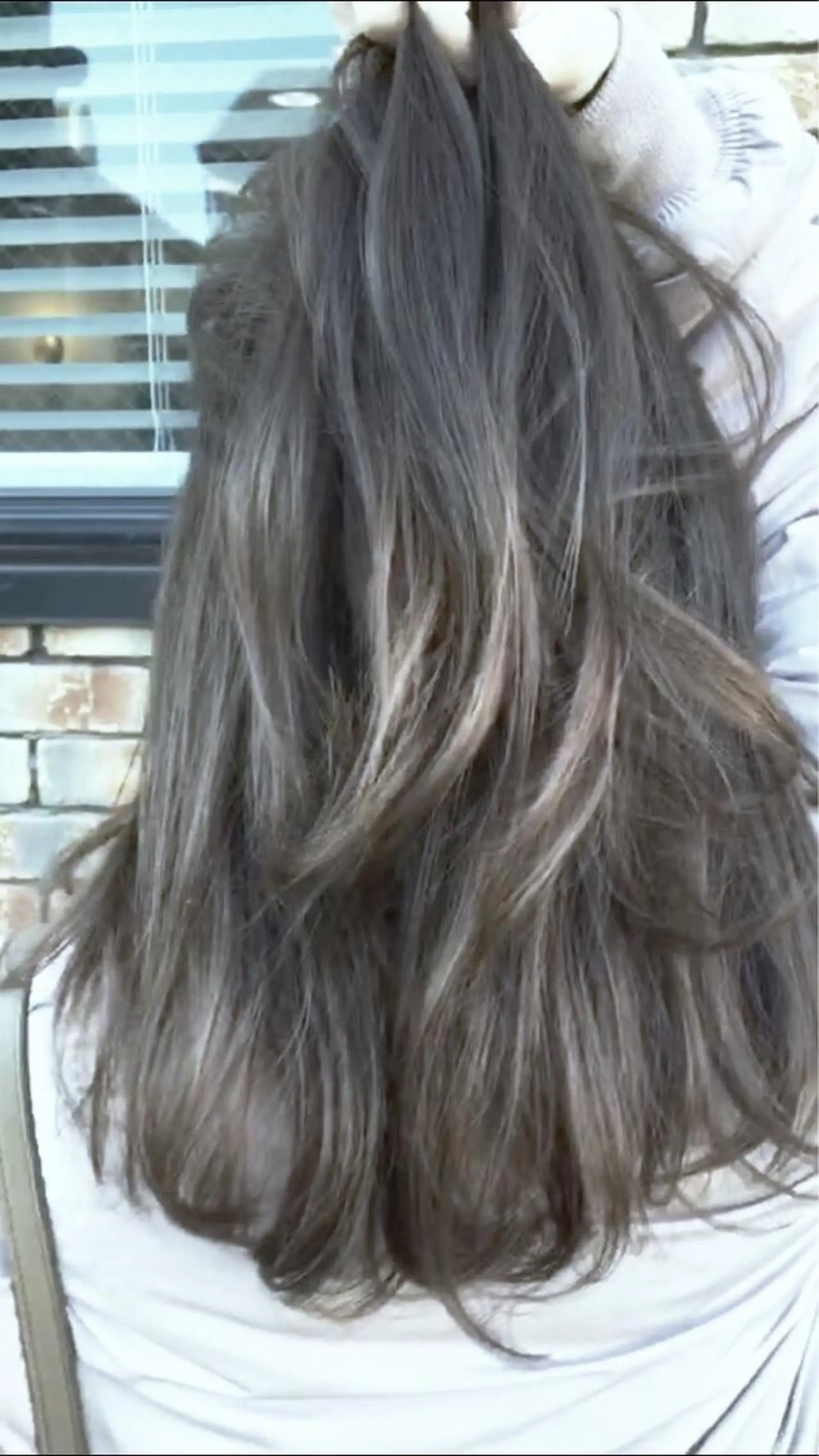 セミロング メンズパーマ 小澤太雅のヘアスタイル