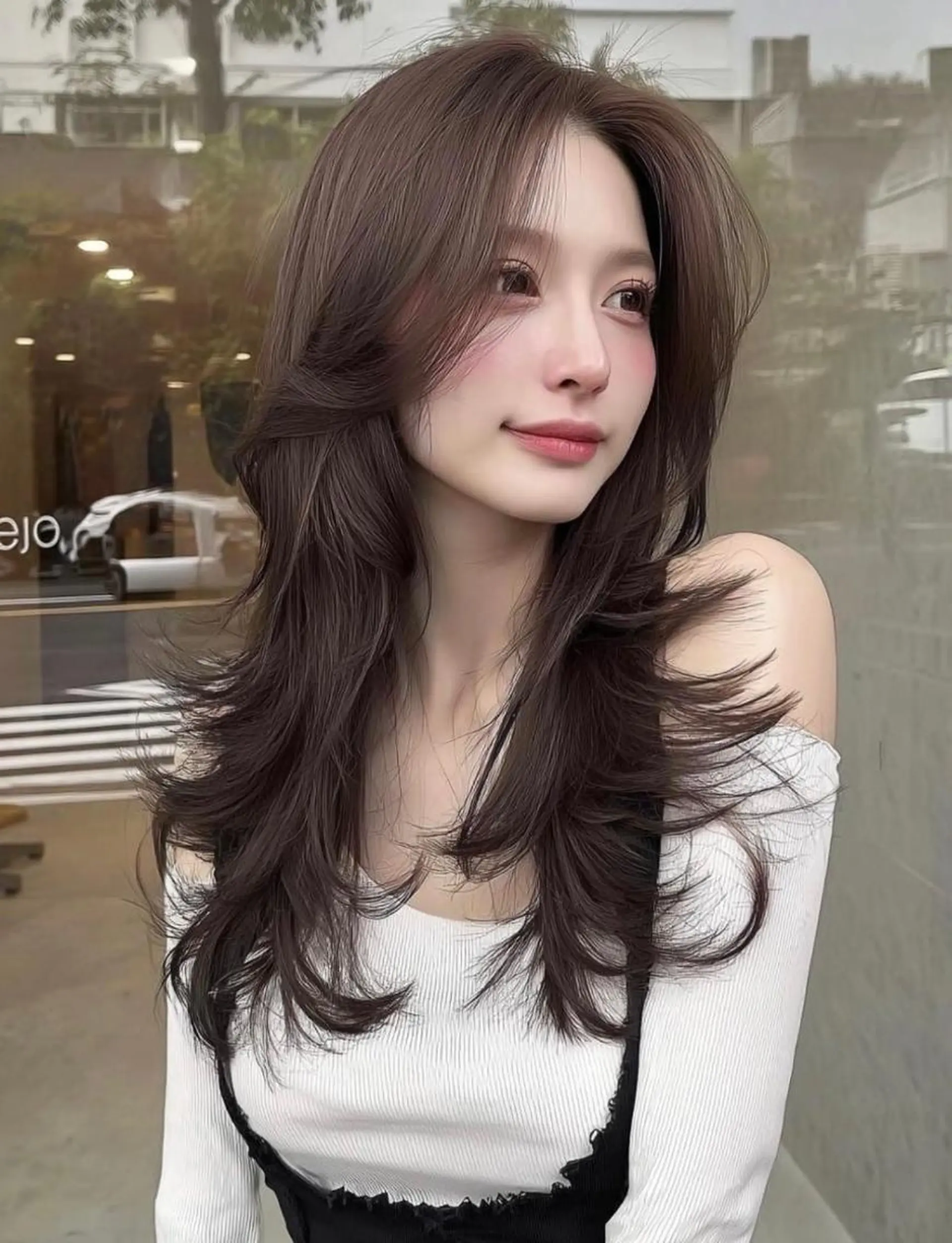 ロング 砂澤 瞳のヘアスタイル