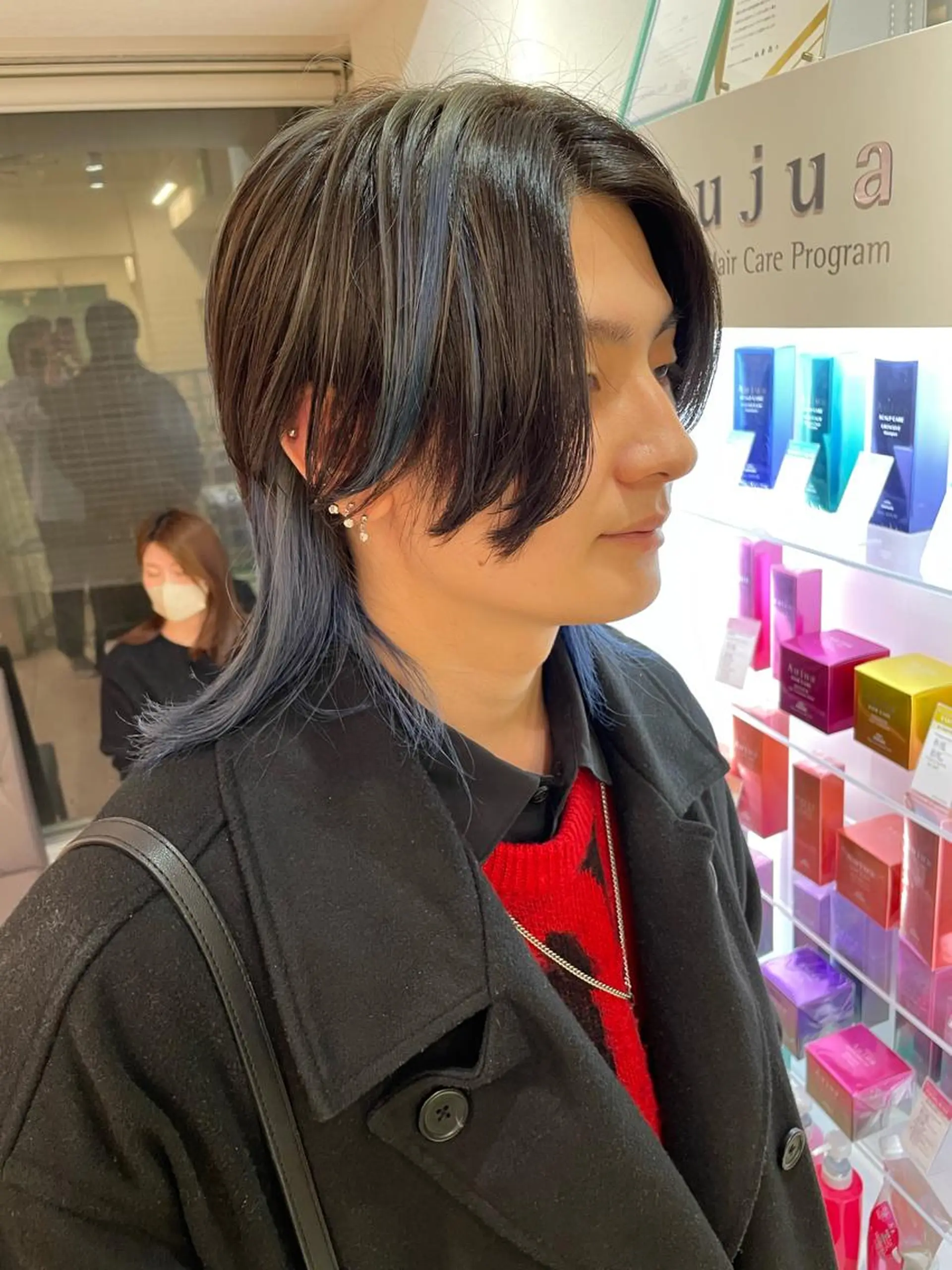 カラー メンズ 渡部凌我 小顔ウルフ ハイトーンカラーのヘアスタイル