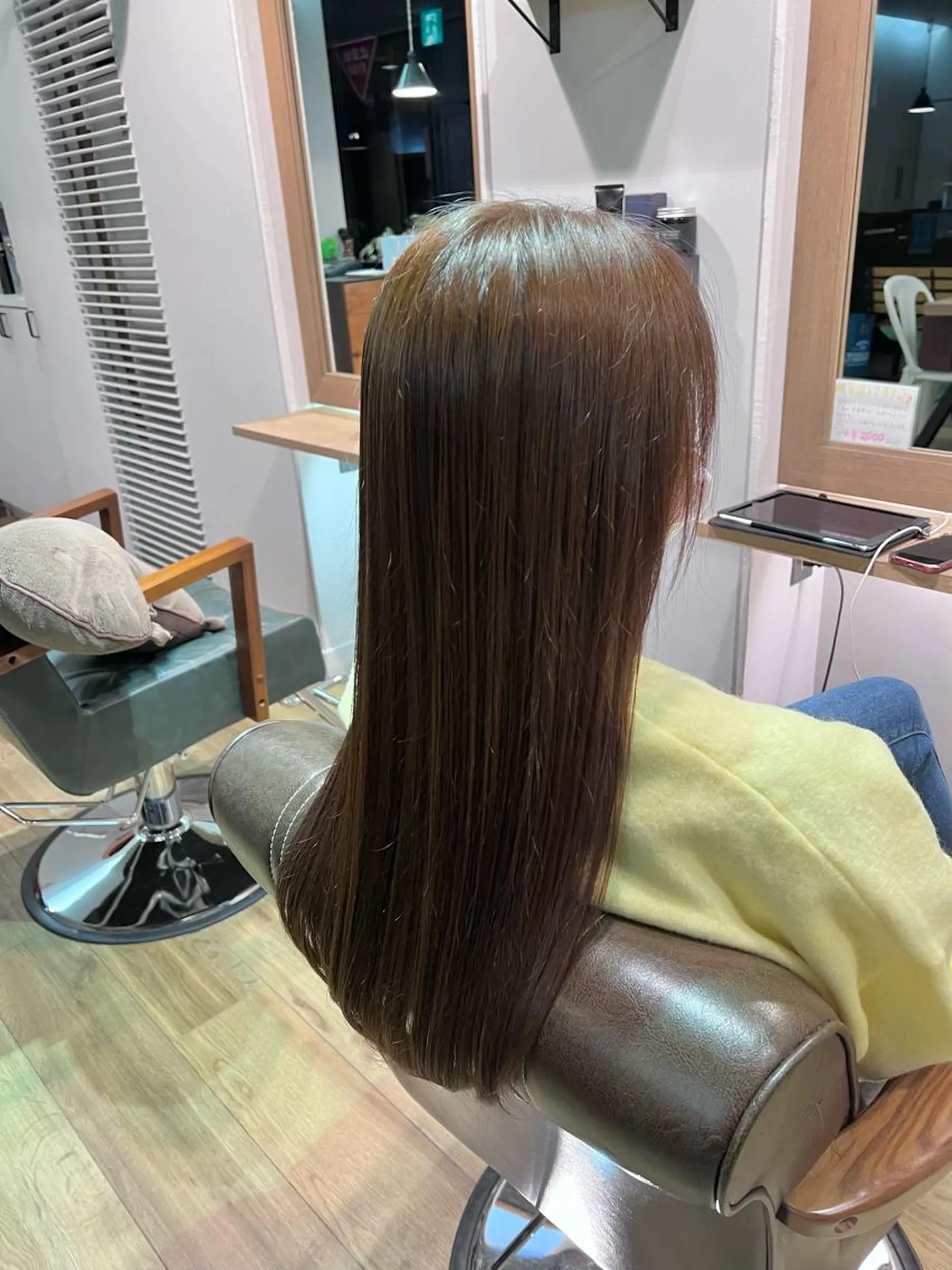 ロング カラー ベージュカラー ヘアカラー トリートメント ツキダテ ユイのヘアスタイル