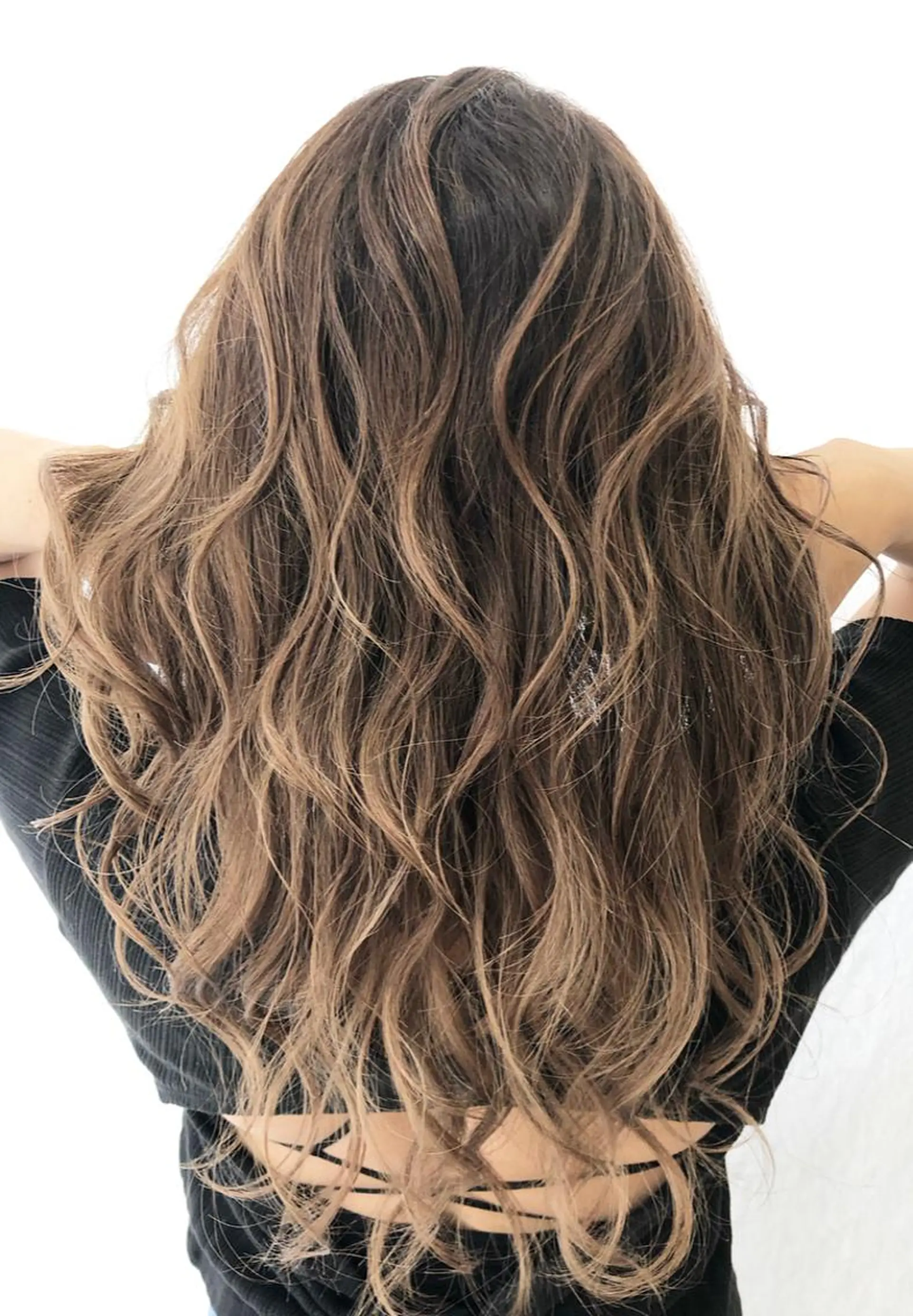 セミロング レイヤーカット カット ヘアカラー トリートメント GISELAジゼラ所属・手塚 亮汰のヘアスタイル