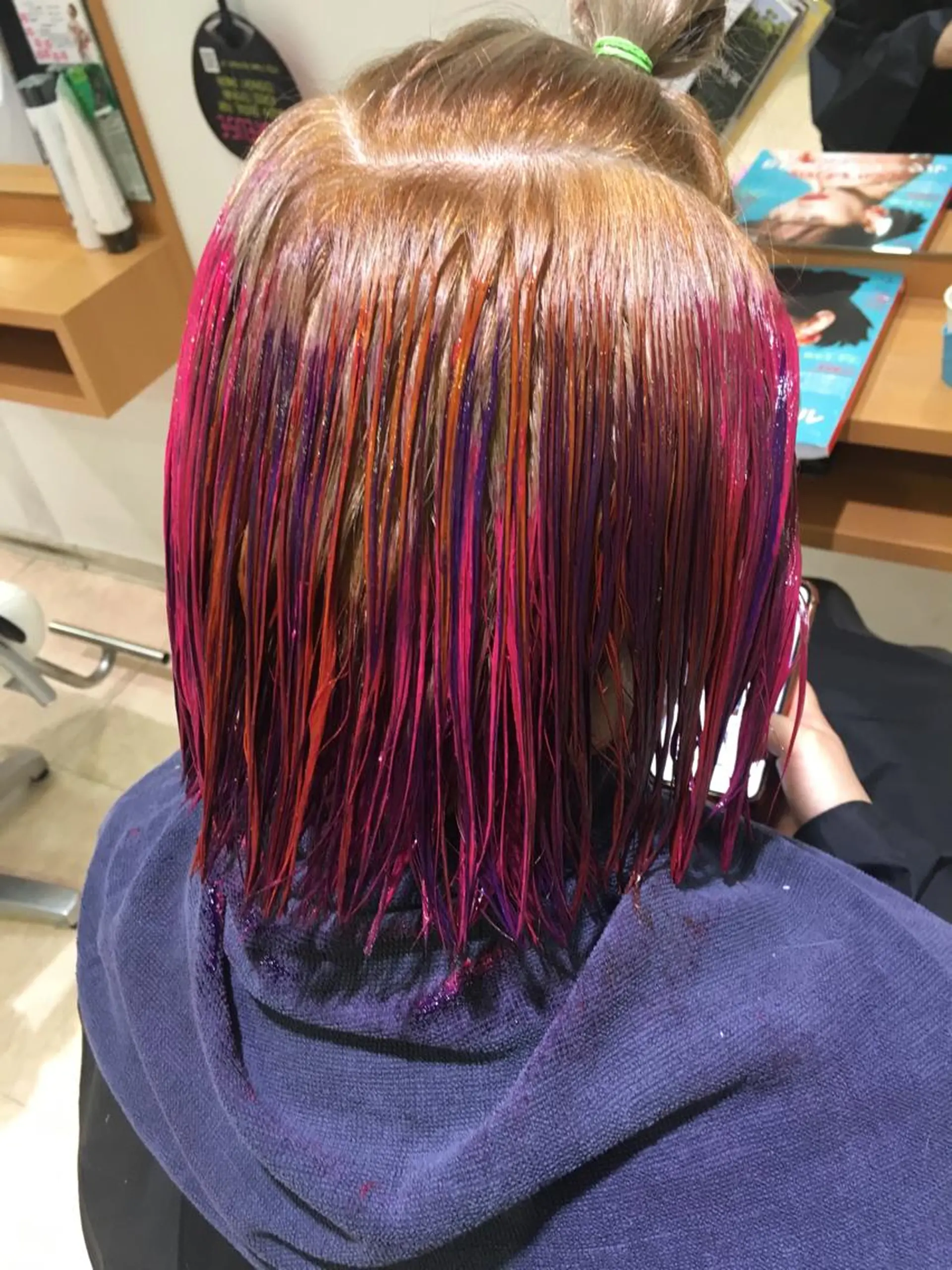 ミディアム カラー ヘアアレンジ ユニコーンカラー きむえり/髪質改善 /うねり広がり改善のヘアスタイル