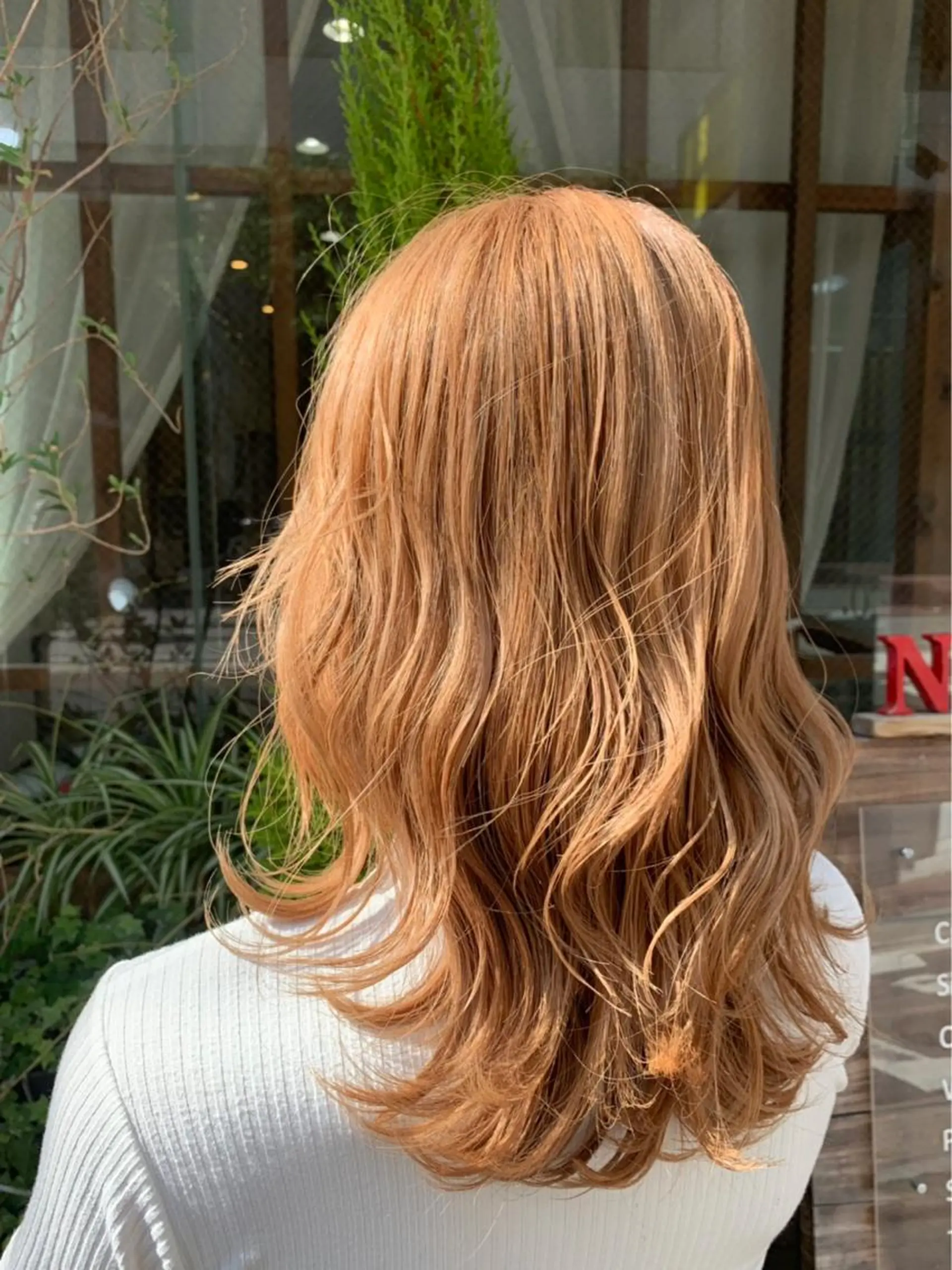 ロング カラー ベージュカラー オレンジ オレンジベージュ ヘアカラー トリートメント 安田 蓮のヘアスタイル