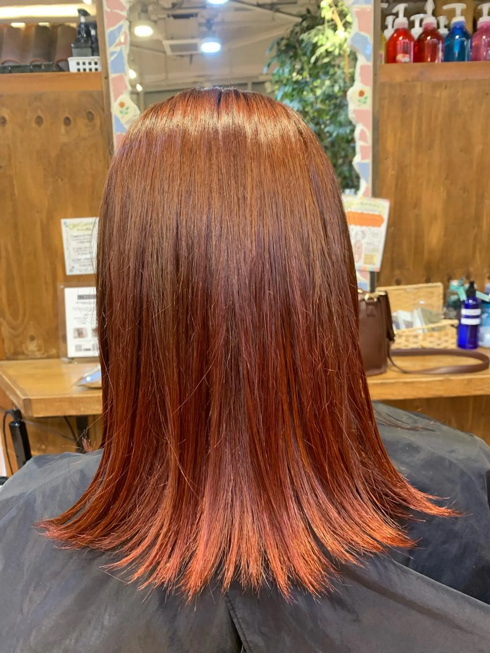 ミディアム カラー オレンジ しんぼり なおみのヘアスタイル