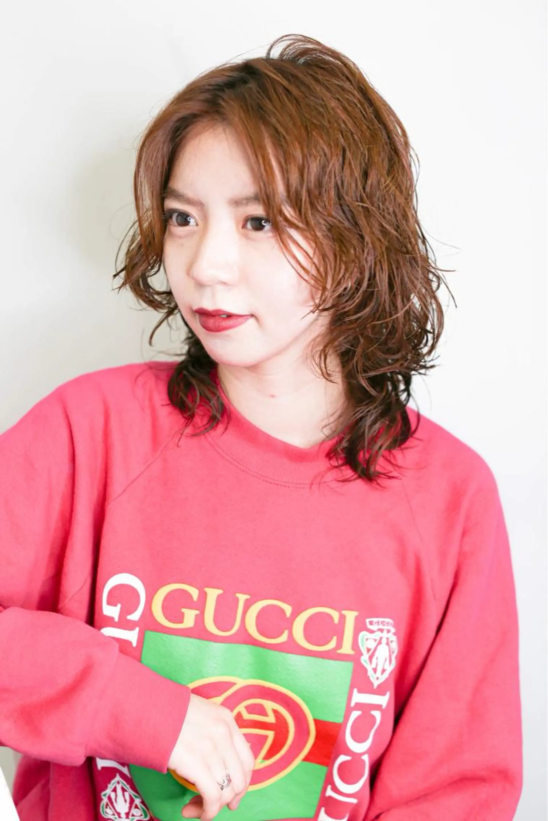 ミディアム カラー ウルフカット カット ヘアカラー 千葉 郁也のヘアスタイル