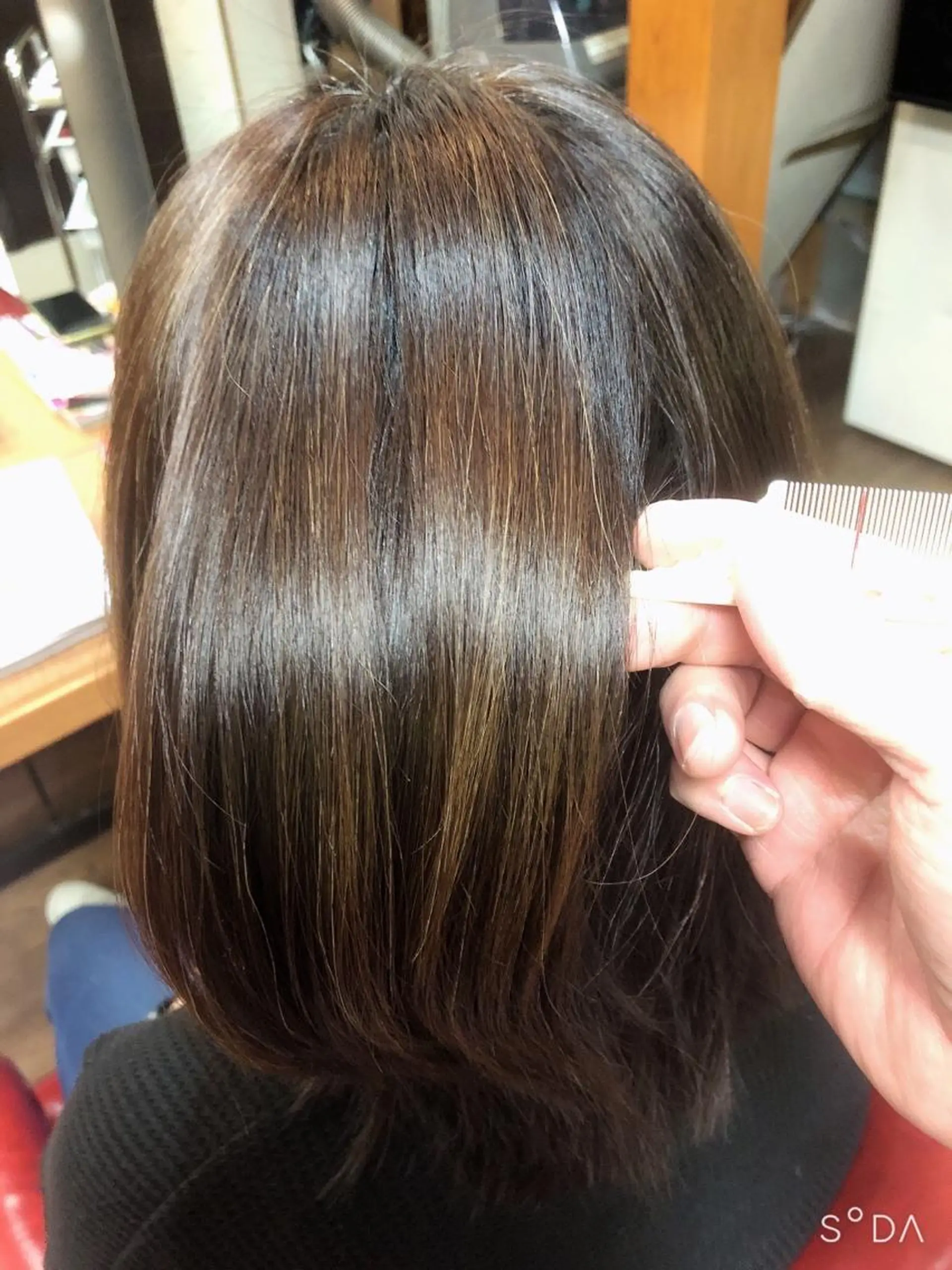 セミロング カラー 透明感カラー 髪質改善 カット ヘアカラー パーマ 縮毛矯正 トリートメント ヘッドスパ 🏰秘密基地🏯 サユリ美容室✂️のヘアスタイル