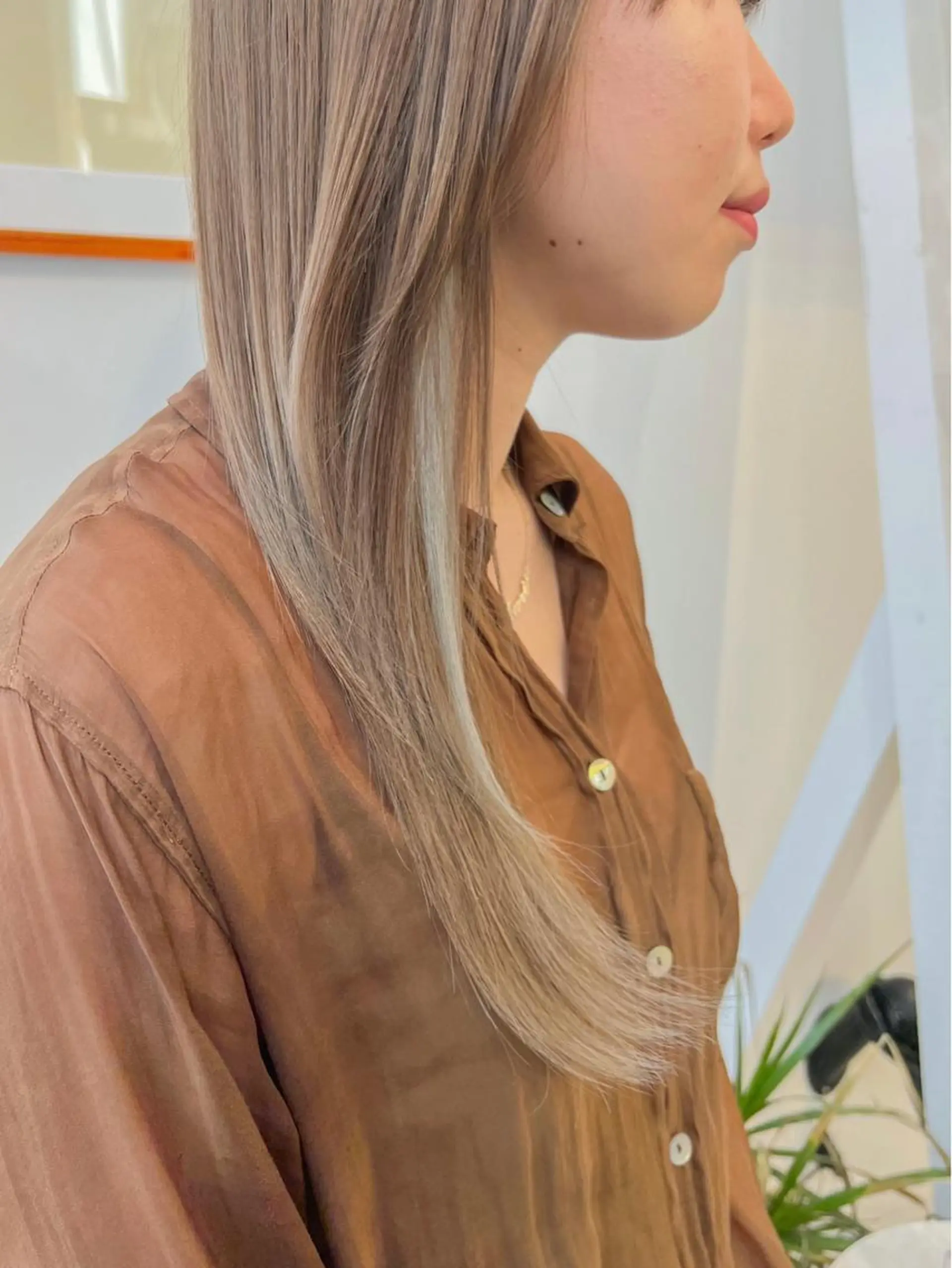 ロング カラー ベージュカラー インナーカラー ミルクティーベージュ ミント ミントグリーン カット ヘアカラー トリートメント 髪質改善/縮毛/ボブ CHIHIROのヘアスタイル