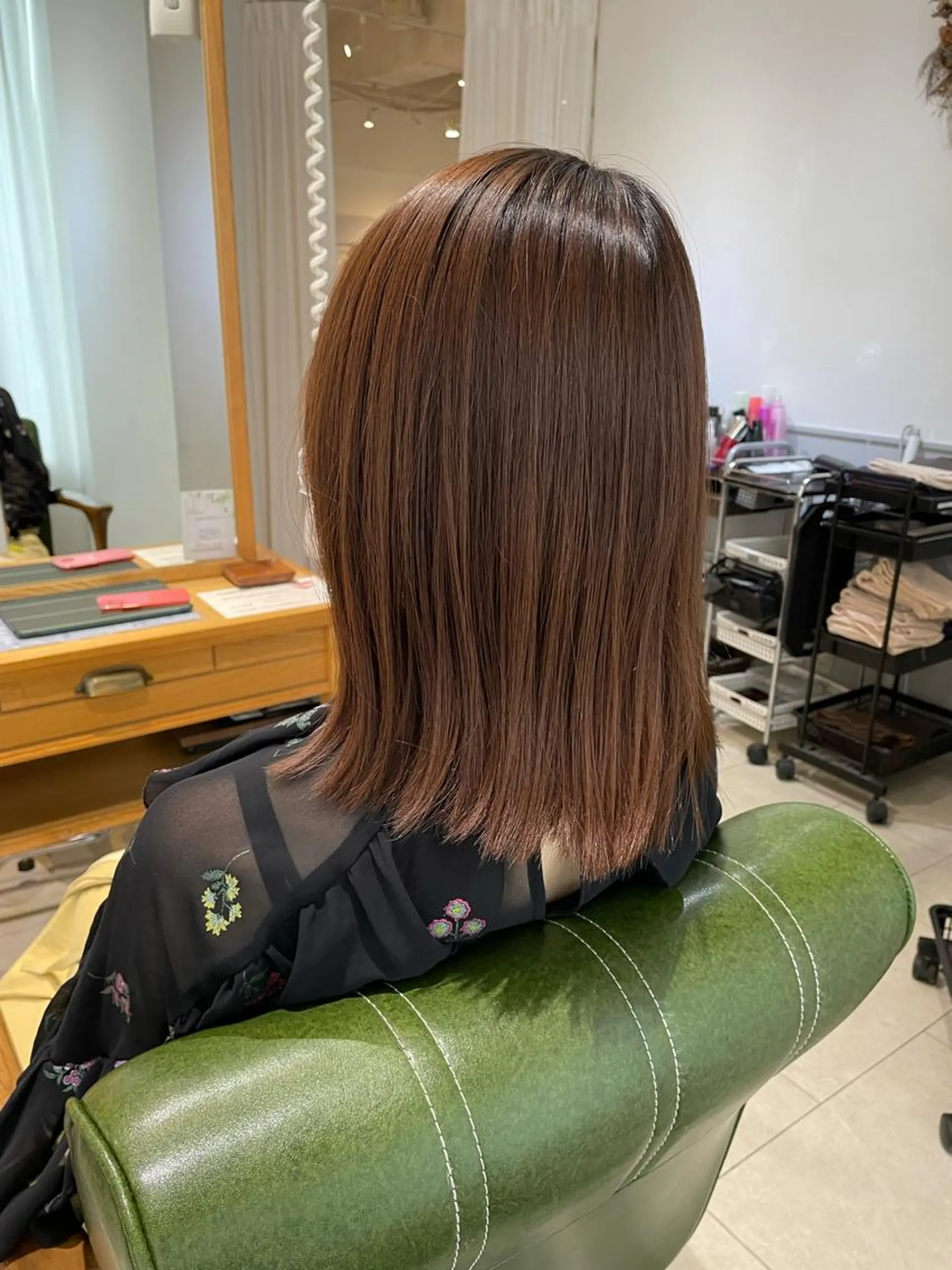 ミディアム カラー デザインカラー グレージュ オリーブグレージュ オリーブグレー カット ヘアカラー トリートメント ヘッドスパ 過去一の柔髪ヘア 🌿einshairのヘアスタイル