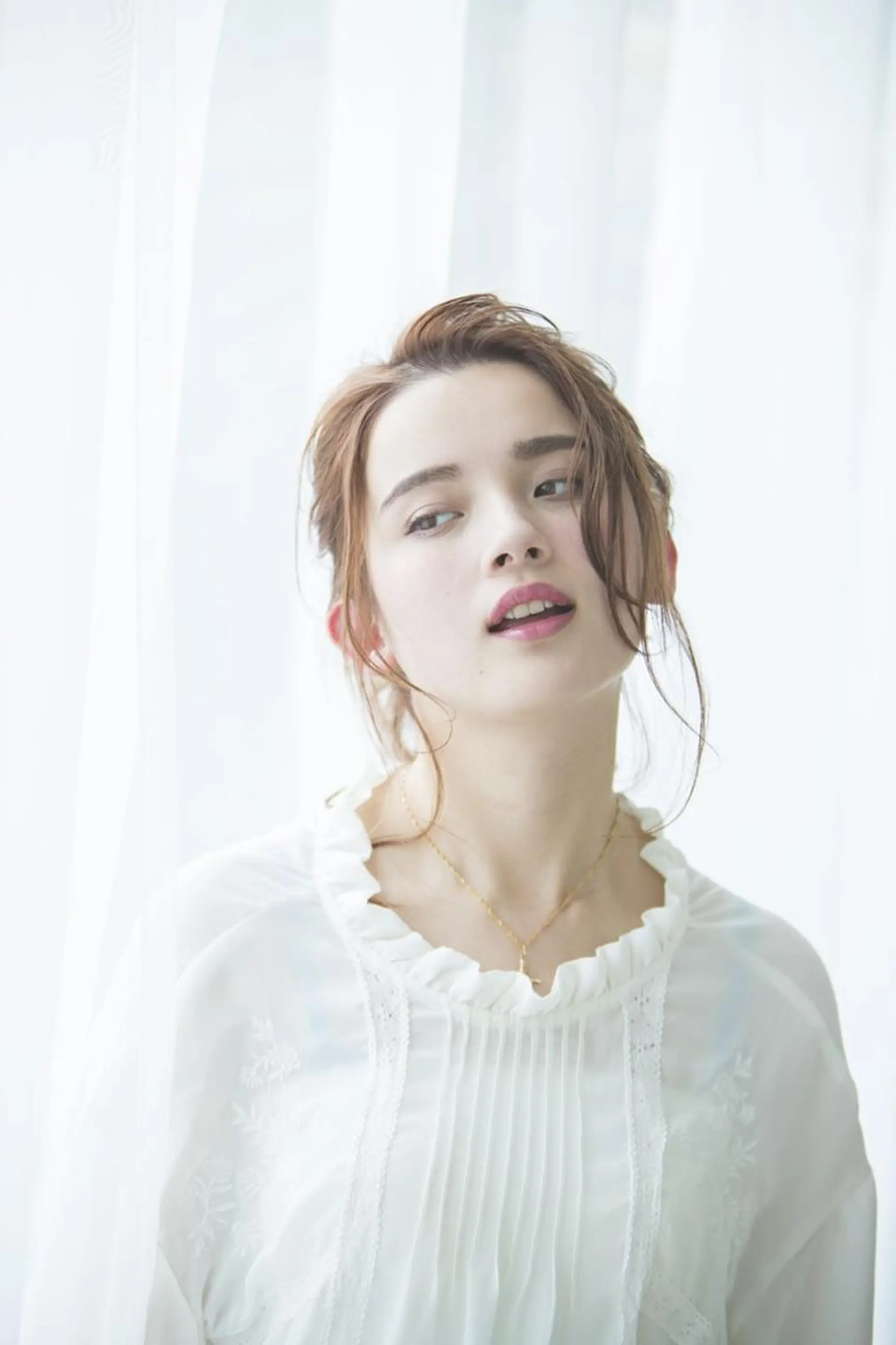 カラー 岩渕 由里香のヘアスタイル