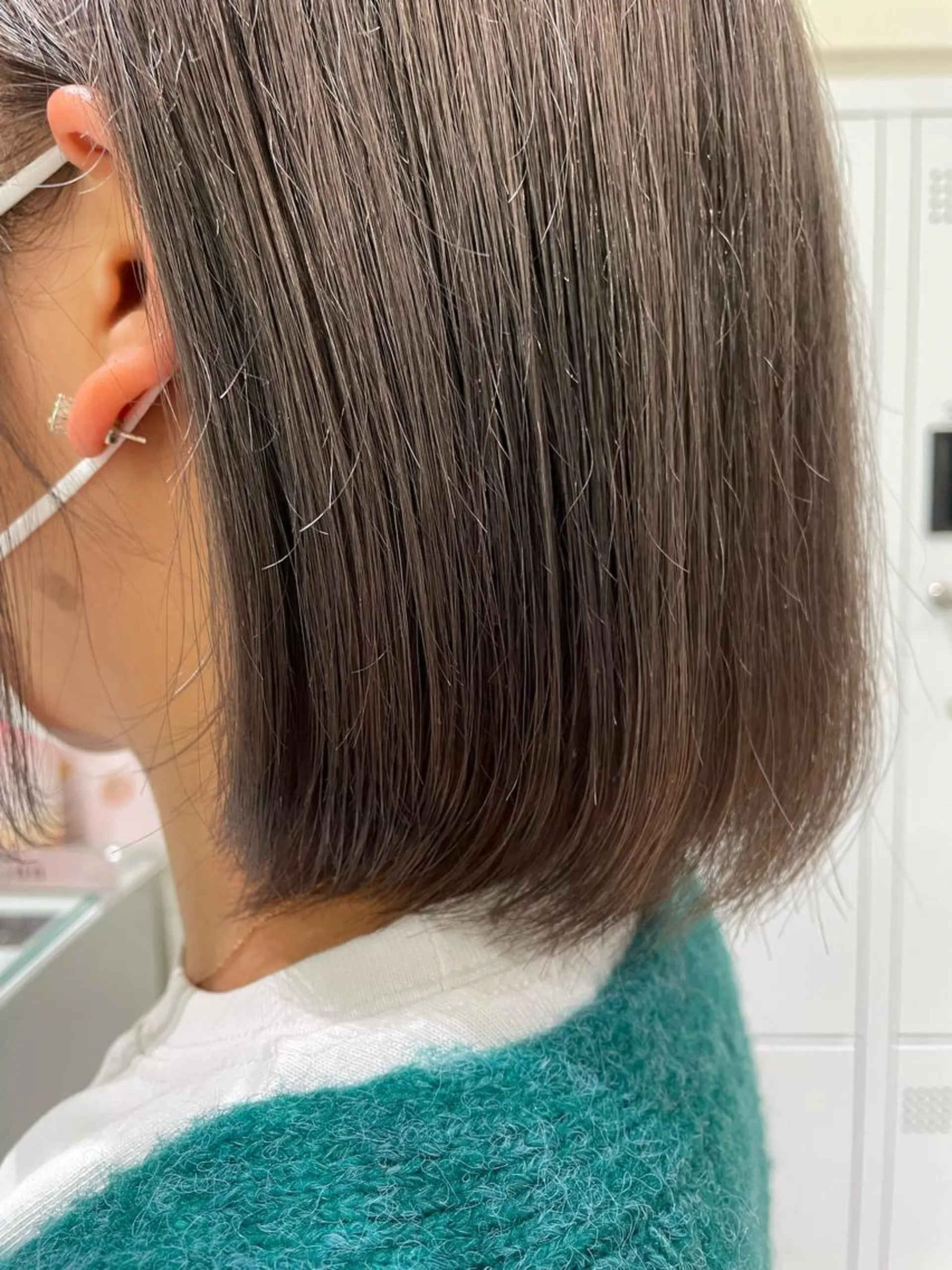 ショート カラー ブリーチ グレージュ ボブ/インナーカラー /眉毛/Miyuのヘアスタイル