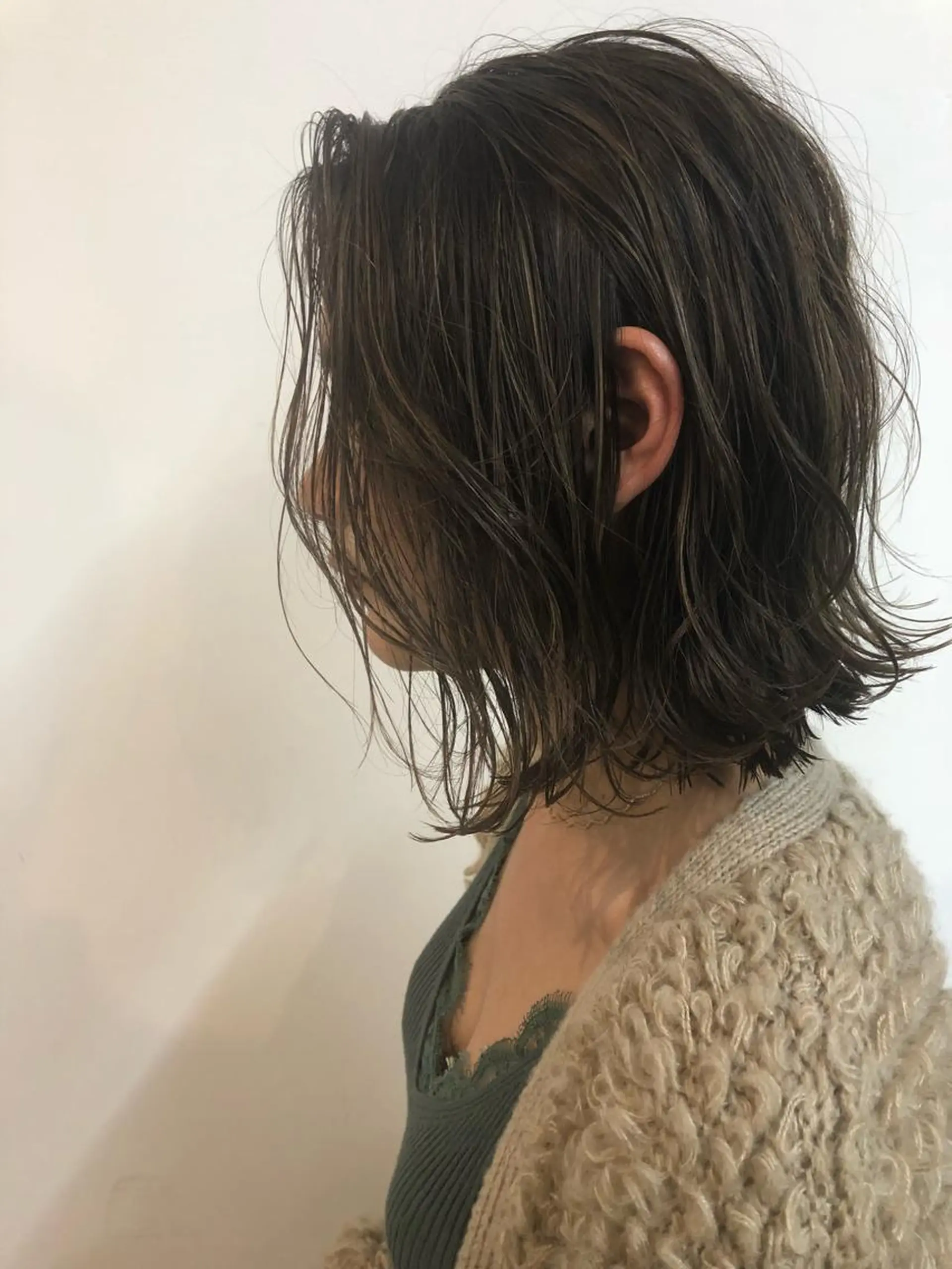 ミディアム カラー ハイライトカラー ボブ ハイライト 360°キレイな ショートカットのヘアスタイル