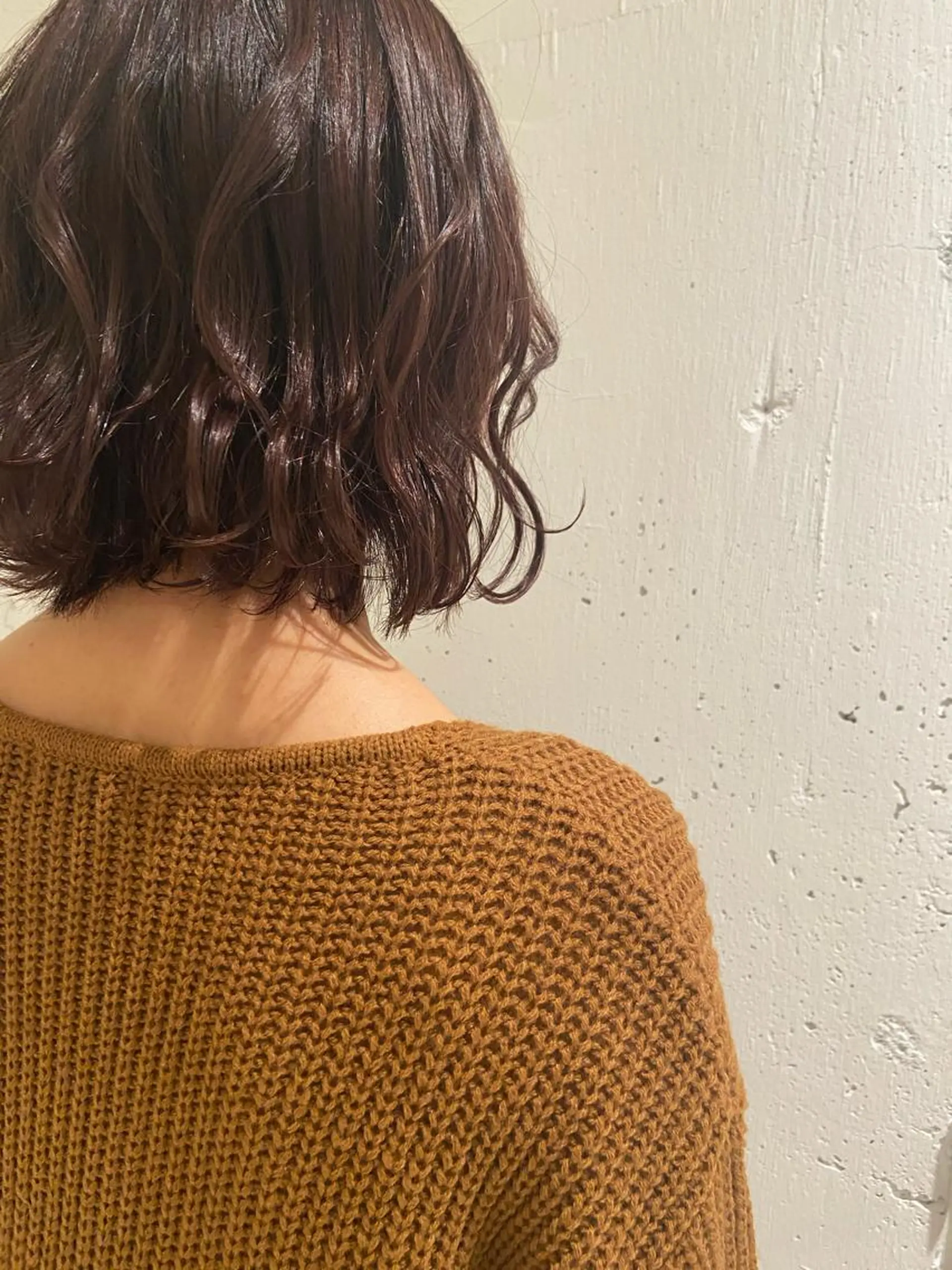 ミディアム カラー カジュアルを女っぽく 𝗮𝘆𝗮𝗰𝗼のヘアスタイル