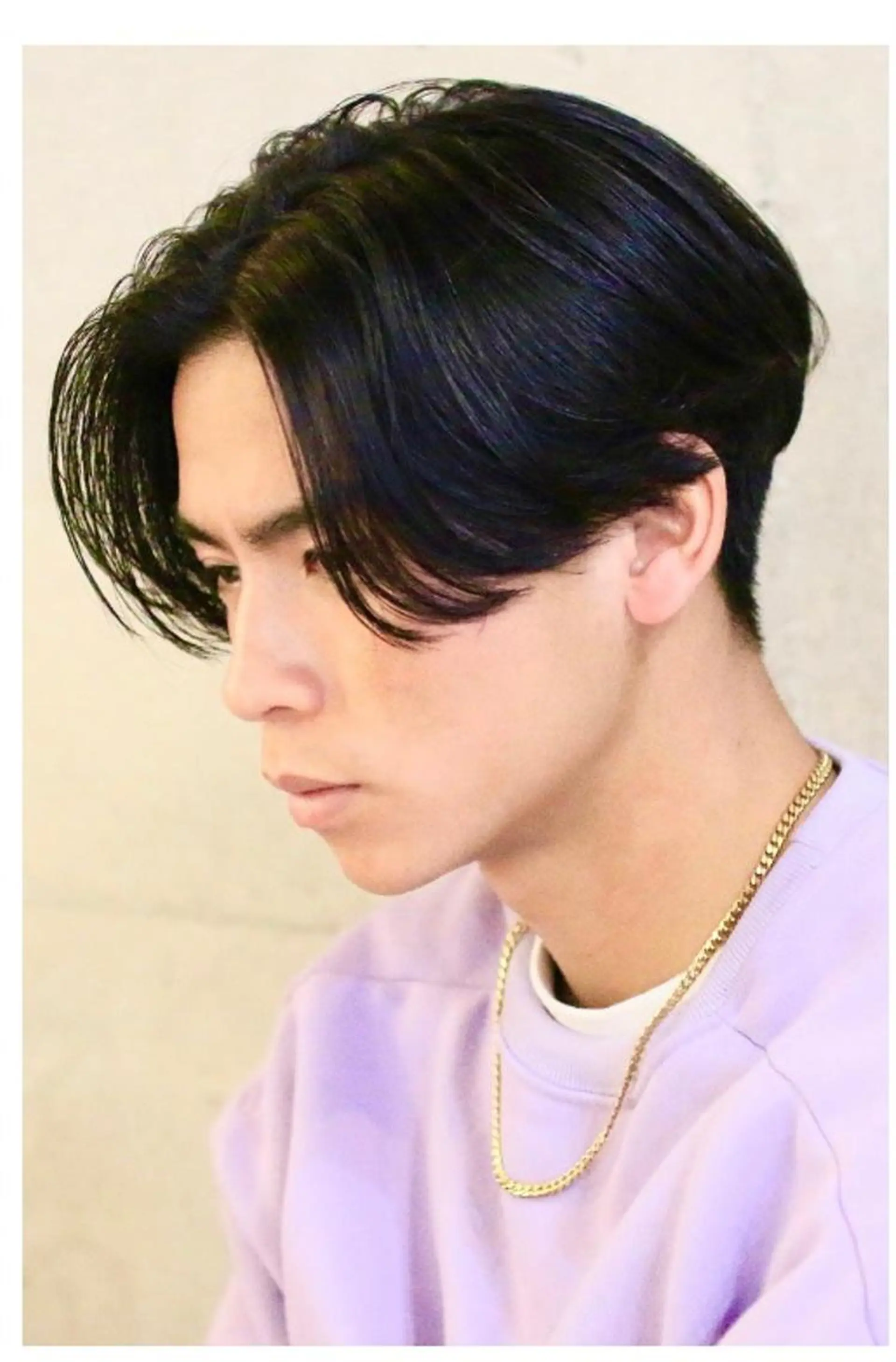 メンズ センターパート 井上 りょうのヘアスタイル
