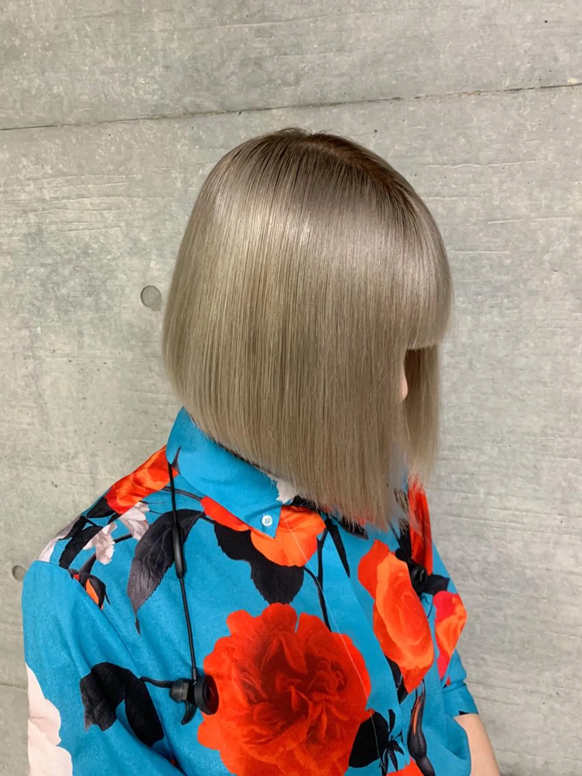 ミディアム カラー ブリーチ ブロンド ケアブリーチ ダブルカラー ホワイトブロンド ヘアカラー トリートメント THE./ブリーチ 透感カラー/髪質改善のヘアスタイル