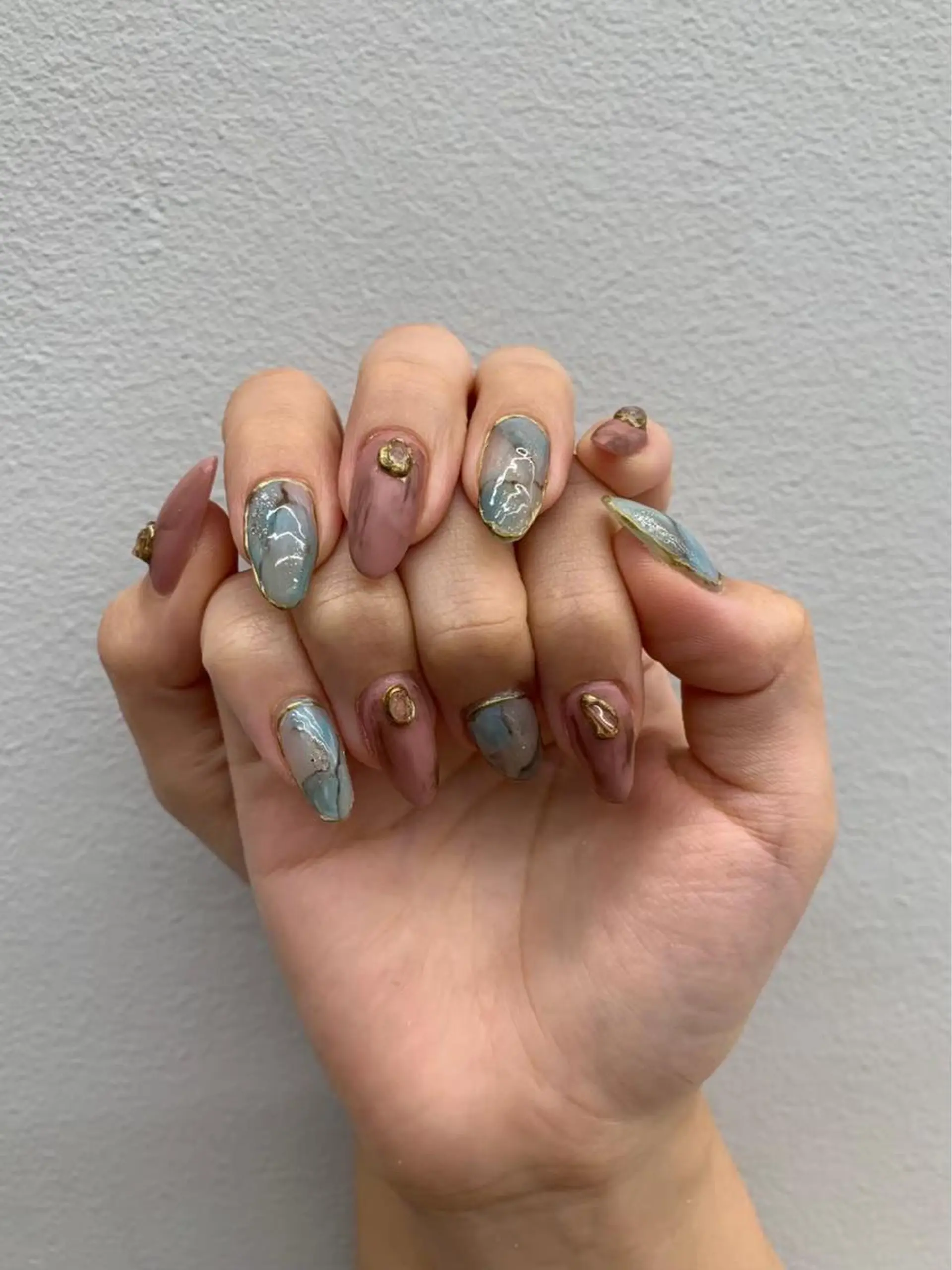 ネイル ハンドネイル ハンドケア ✨🍀岩崎 唯🍀✨のヘアスタイル