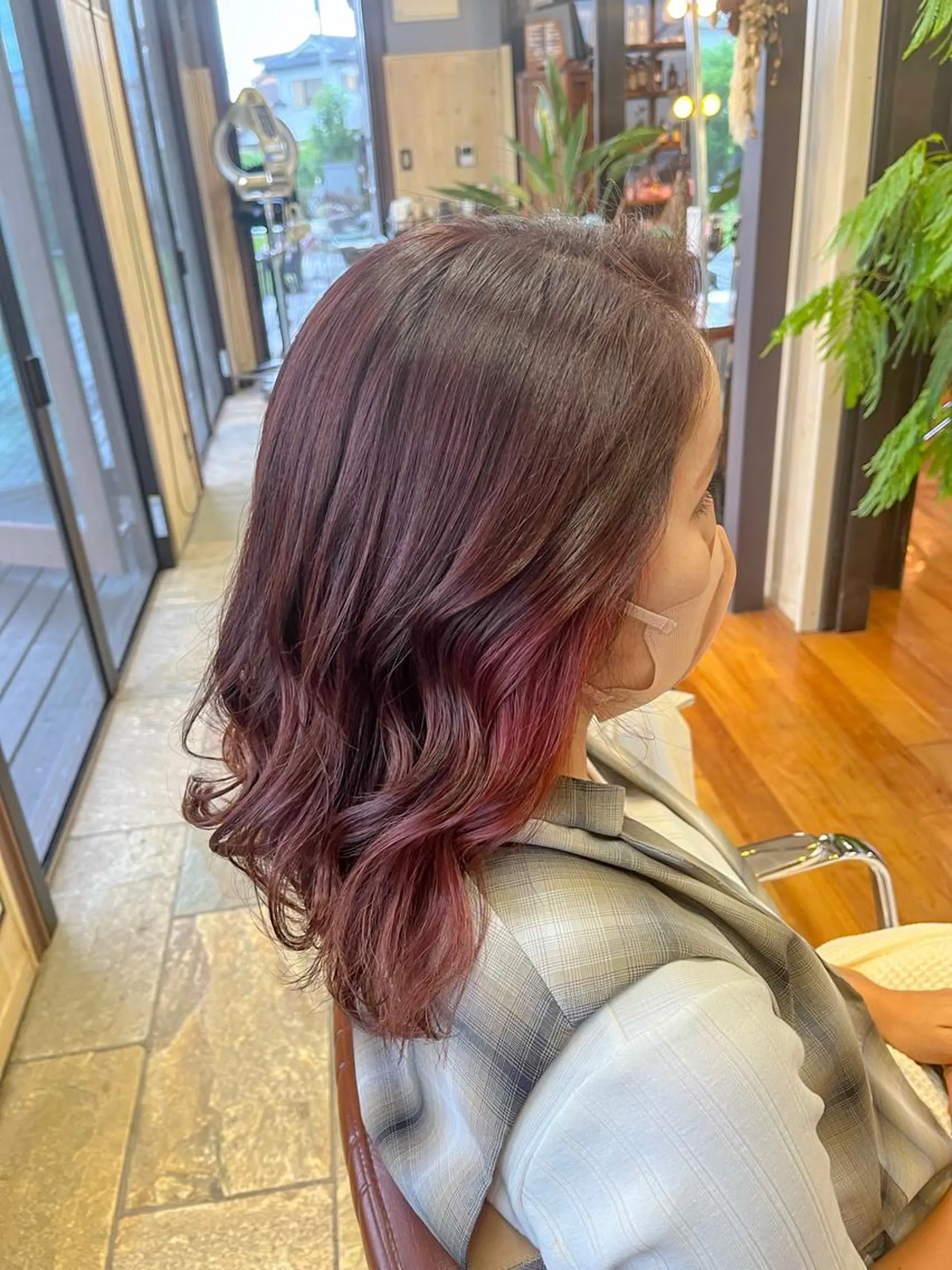 セミロング カラー ヘアカラー 佐藤 美聡のヘアスタイル