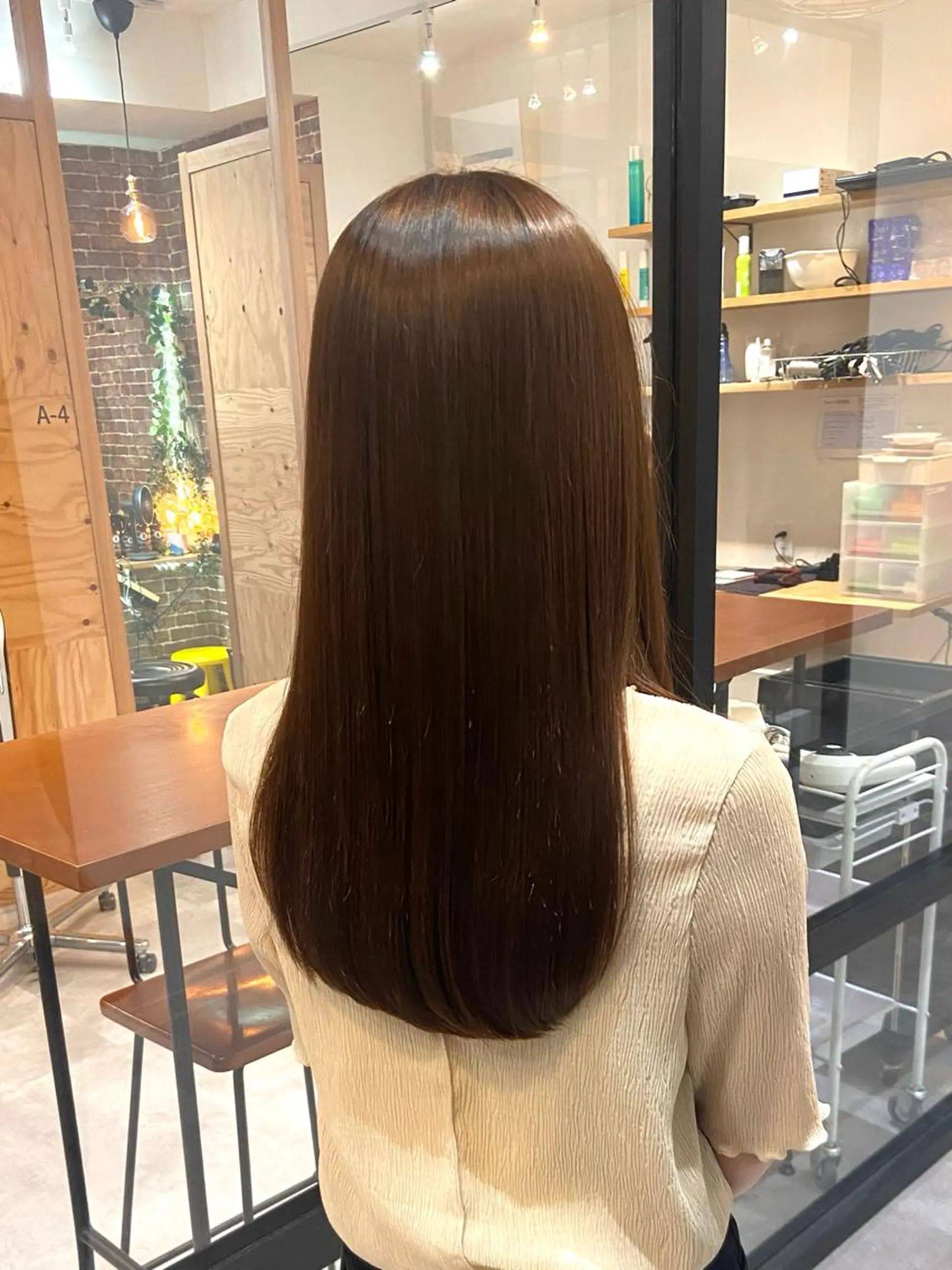 ロング カット 縮毛矯正 トリートメント ERI  / newi町田のヘアスタイル