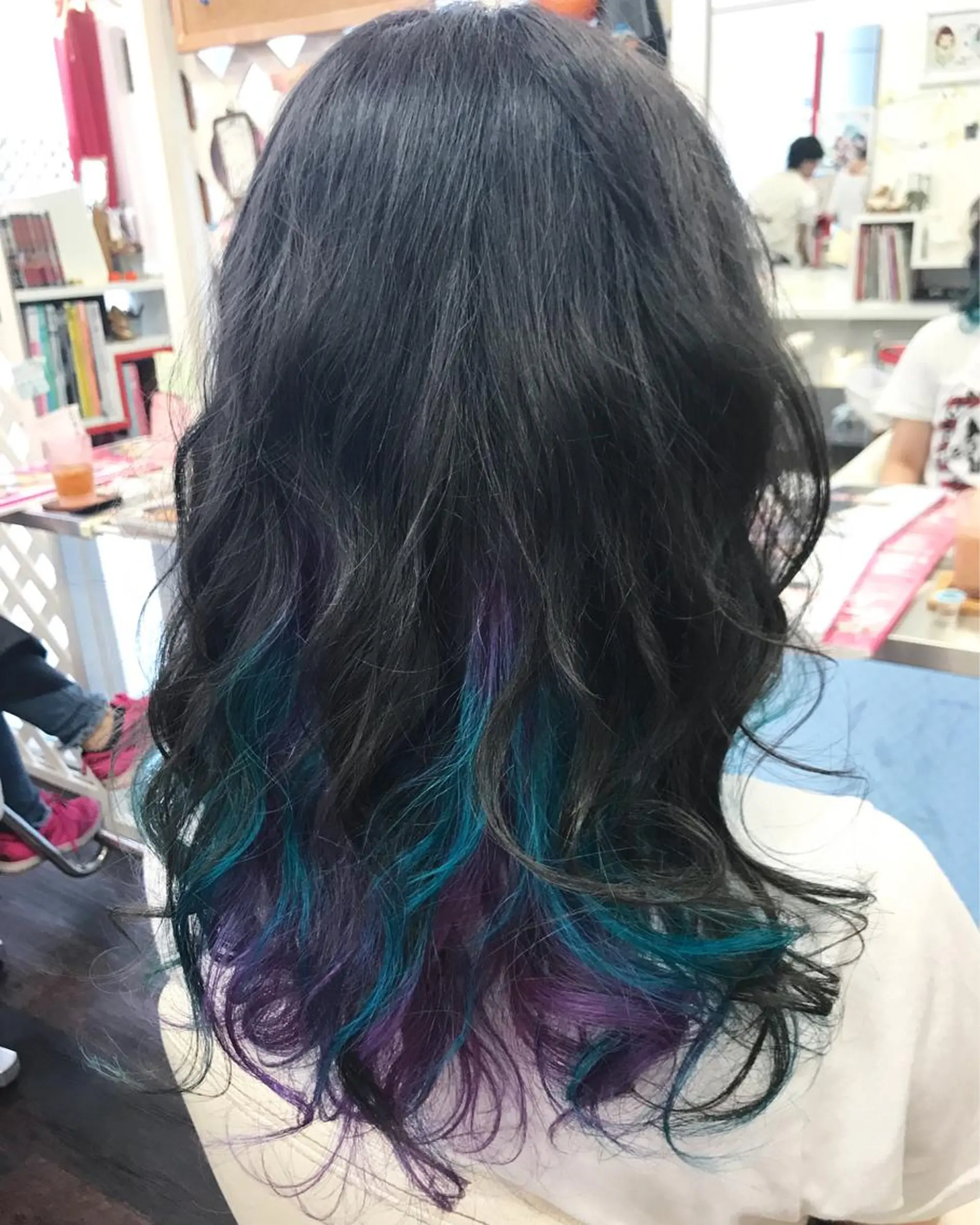 ミディアム カラー 岩谷/ブリーチ 🪽透明感カラーのヘアスタイル