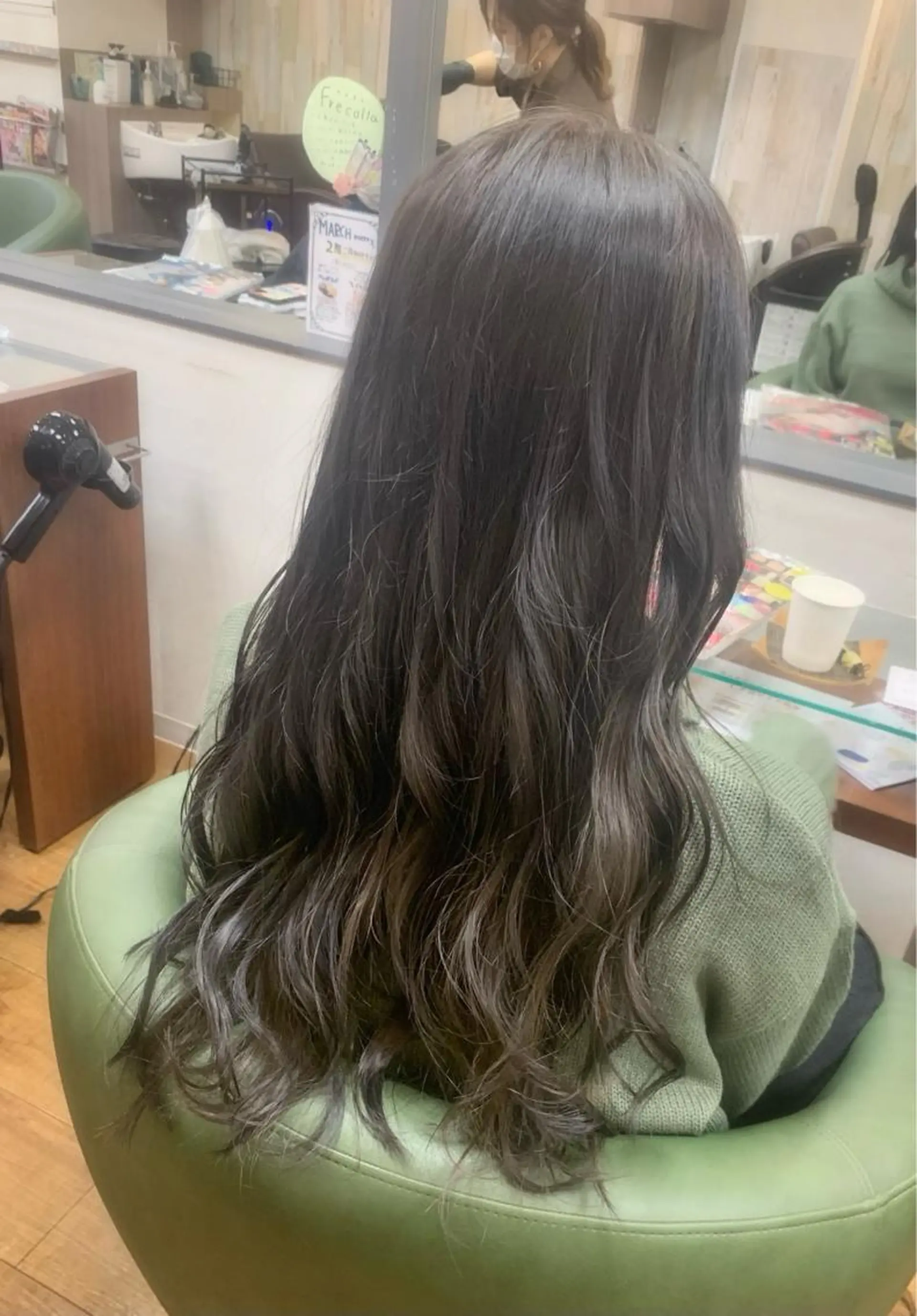 セミロング march merryのヘアスタイル