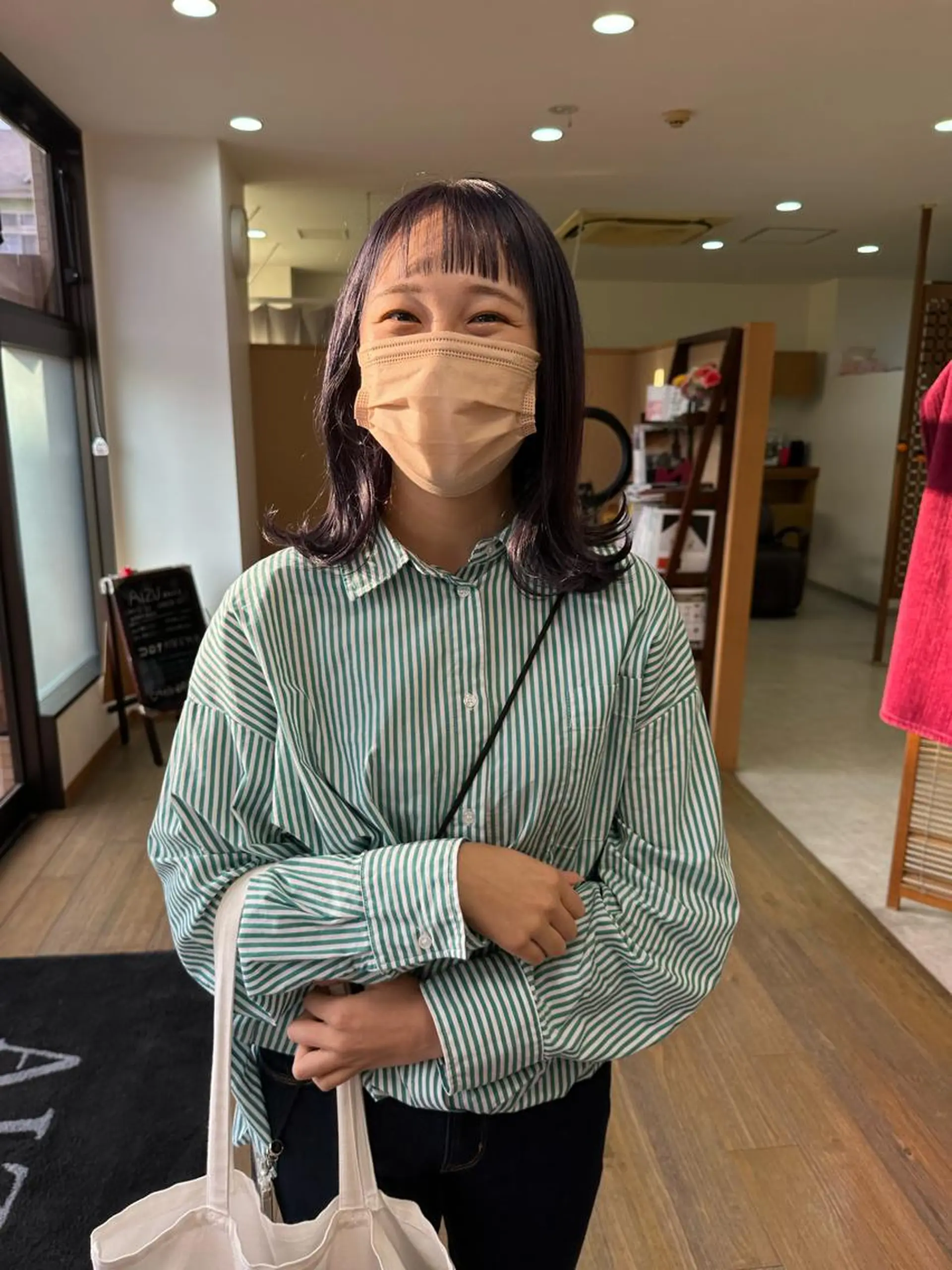 ミディアム カラー カット ヘアカラー トリートメント peg.hair所属・ブリーチカラー🫧 森　凪沙のヘアスタイル