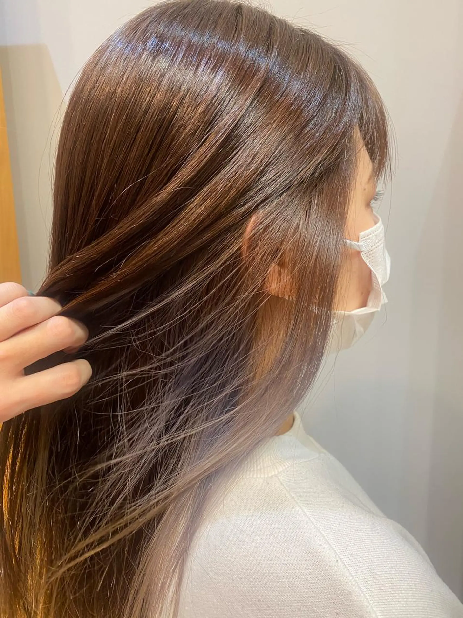 ロング カラー ベージュカラー デザインカラー インナーカラー ラベンダーカラー ピンクカラー 大人可愛い♡コテ巻き パーマ🌼杉田 萌恵のヘアスタイル