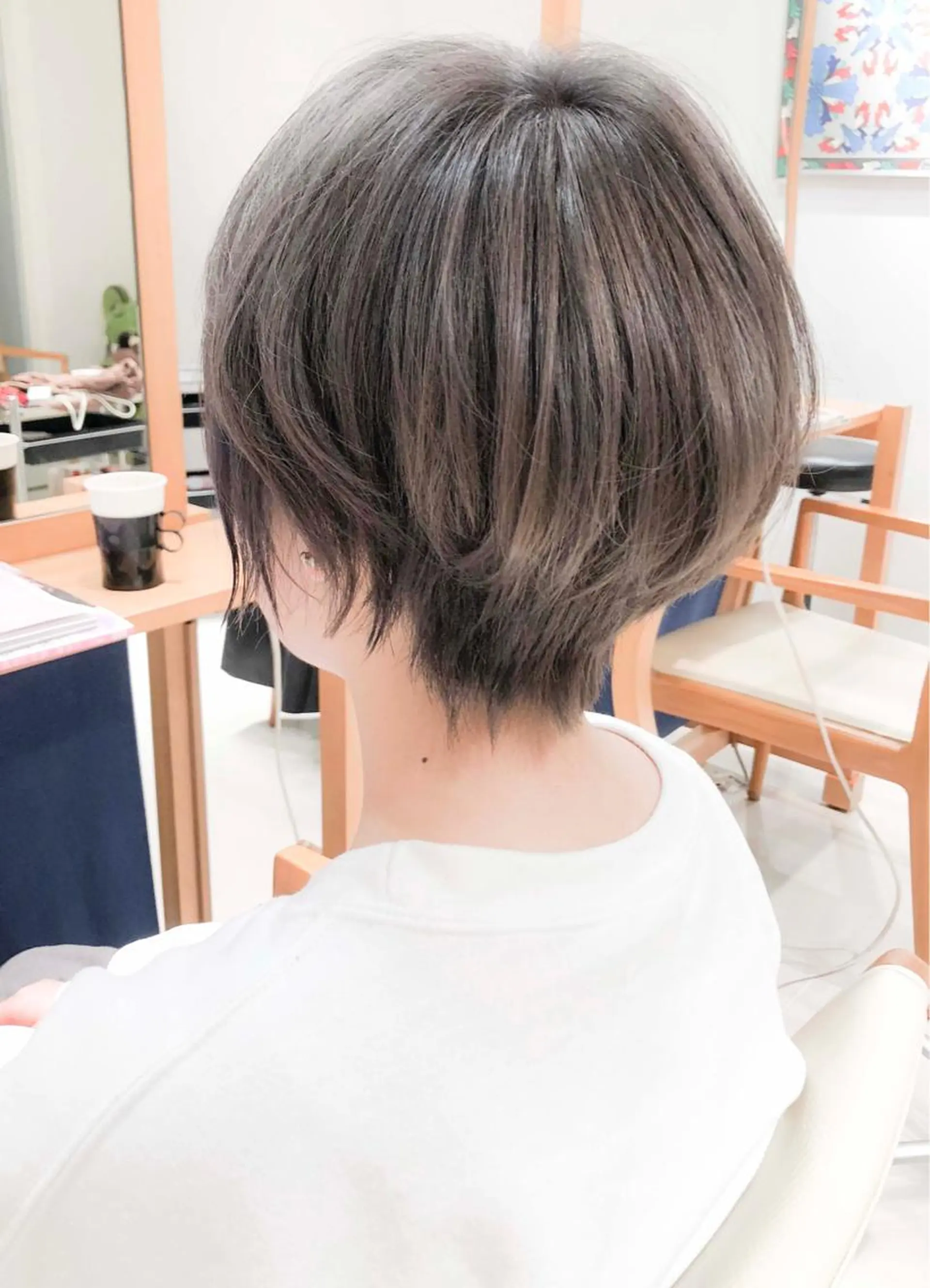 ショート カラー Days 透明感カラーのヘアスタイル