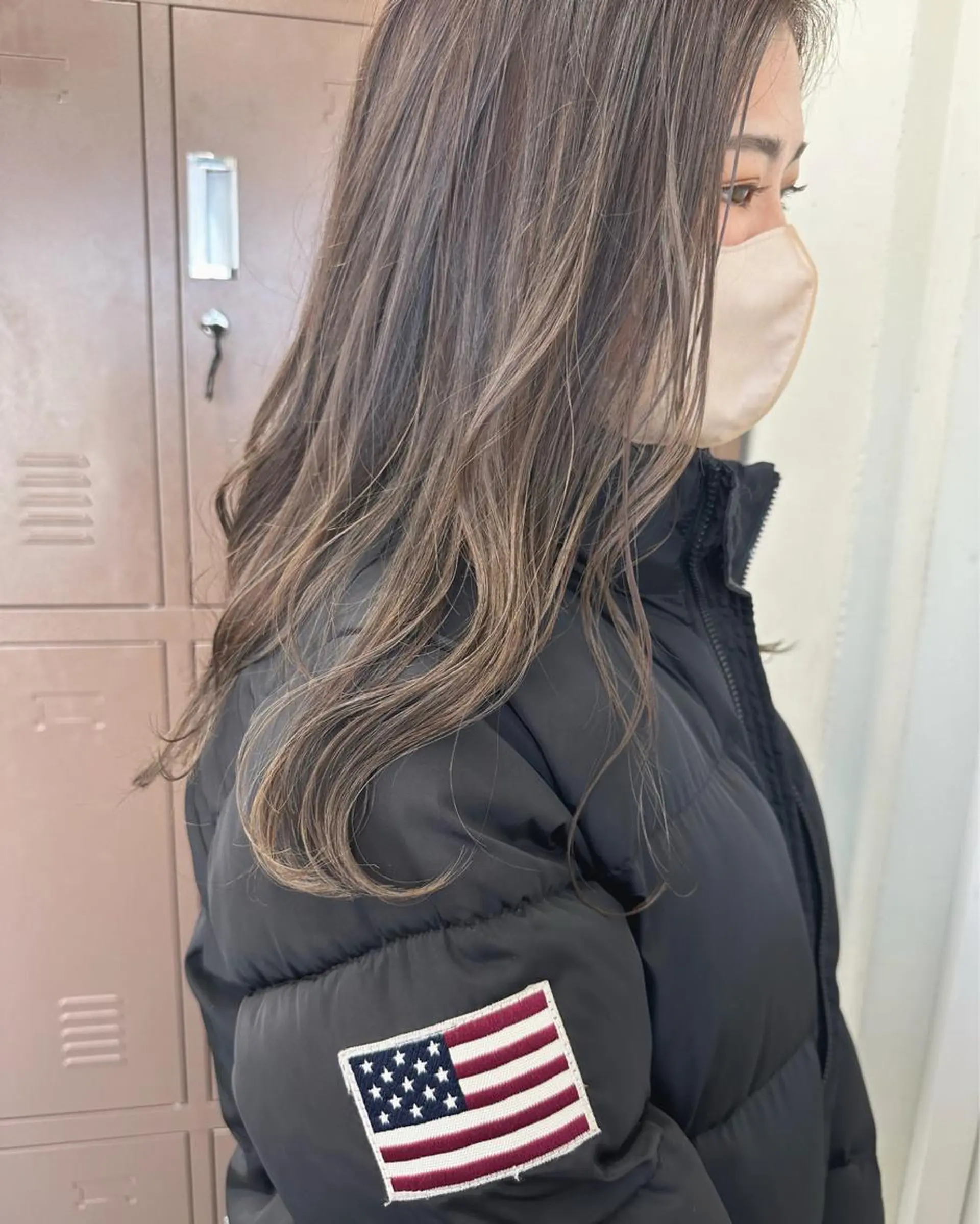 ロング カラー 透明感カラー グレージュ ハイライトカラー ハイライト ヘアカラー トリートメント 小澤大輔 YOLO hairのヘアスタイル