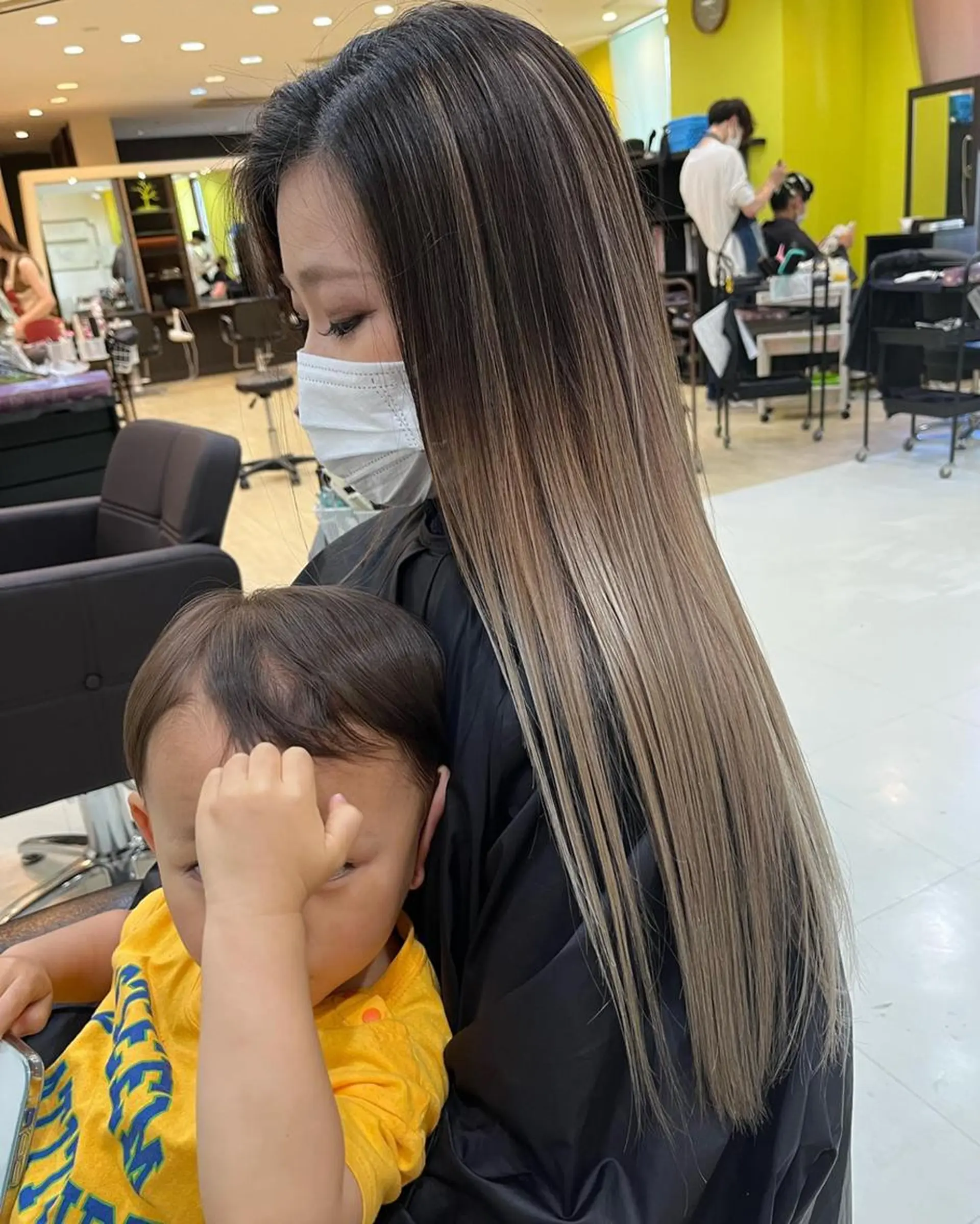 ショート カラー パーマ ヘアアレンジ メンズ メンズバレイヤージュ メンズブリーチ メンズハイライト メンズハイトーン メンズインナーカラー yasu ヤスのヘアスタイル