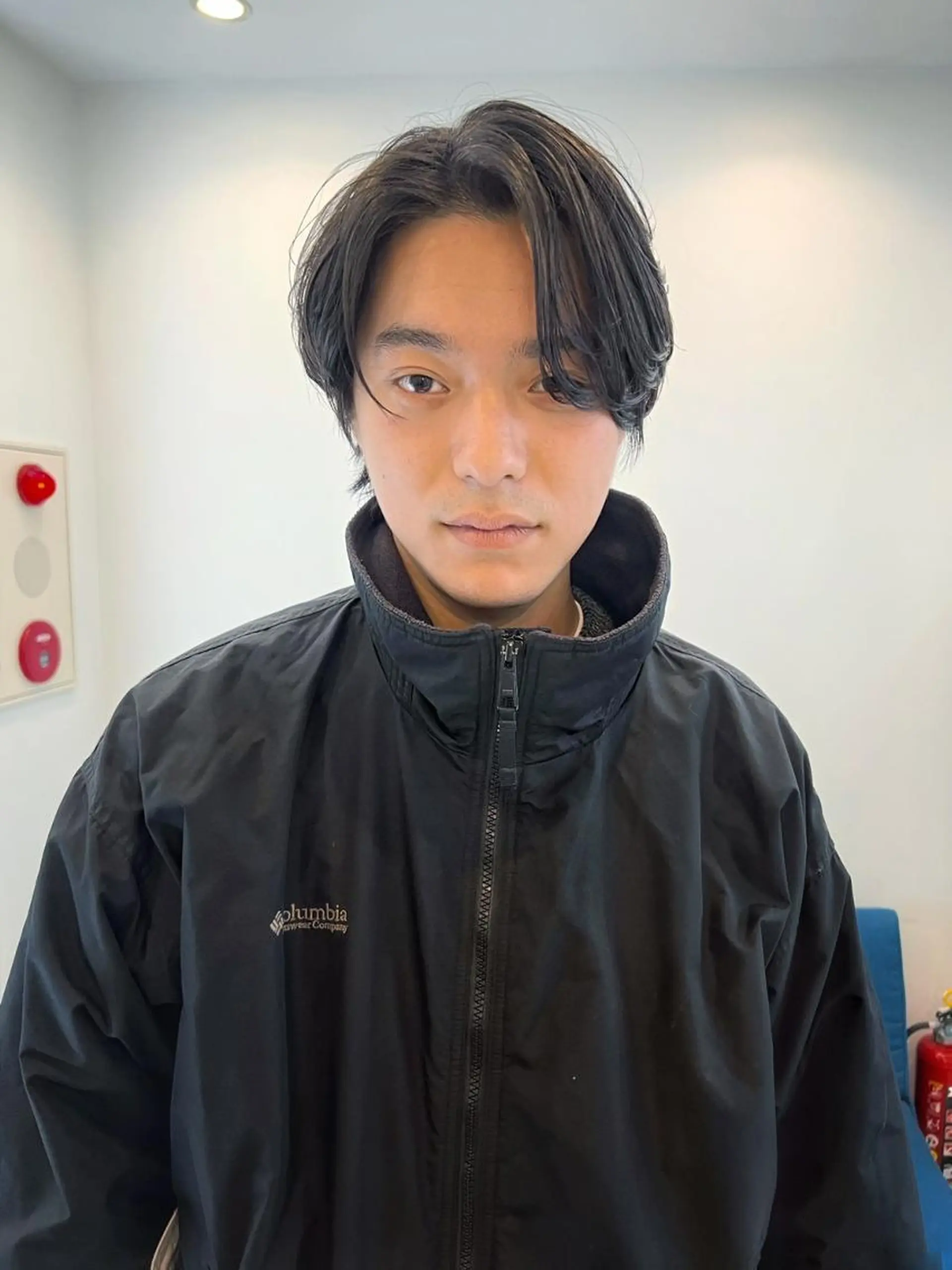 メンズ カラー パーマ オールバック アップバング センターパート コンマヘア カルマパーマ N° +aero 横浜のヘアスタイル