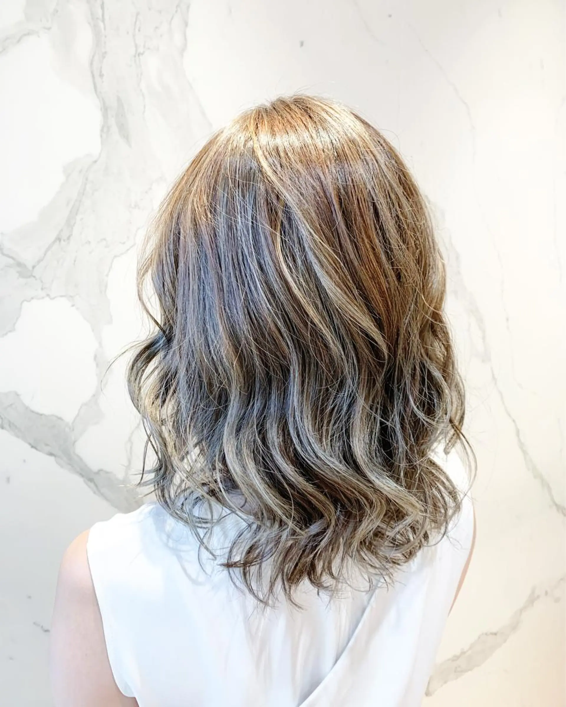 ミディアム カラー パーマ ヘアアレンジ メンズ キッズ ネイル マツエク・マツパ カット ヘアカラー 角床直哉 カラーカットNO 1のヘアスタイル