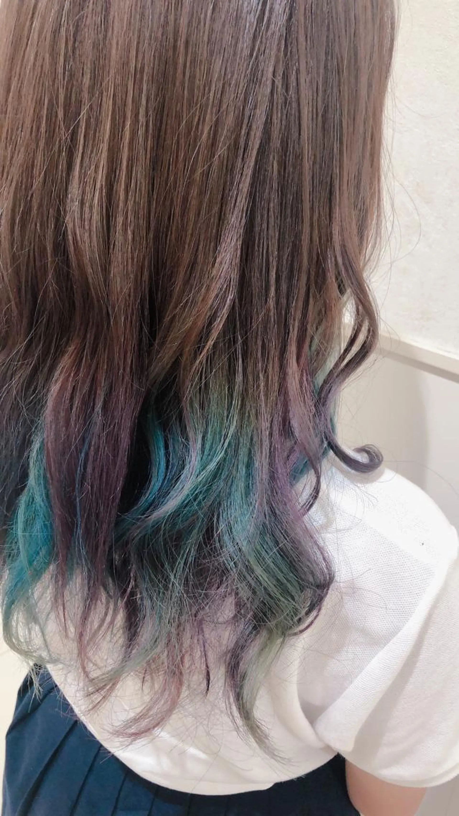 セミロング カラー 樋渡 侑希のヘアスタイル