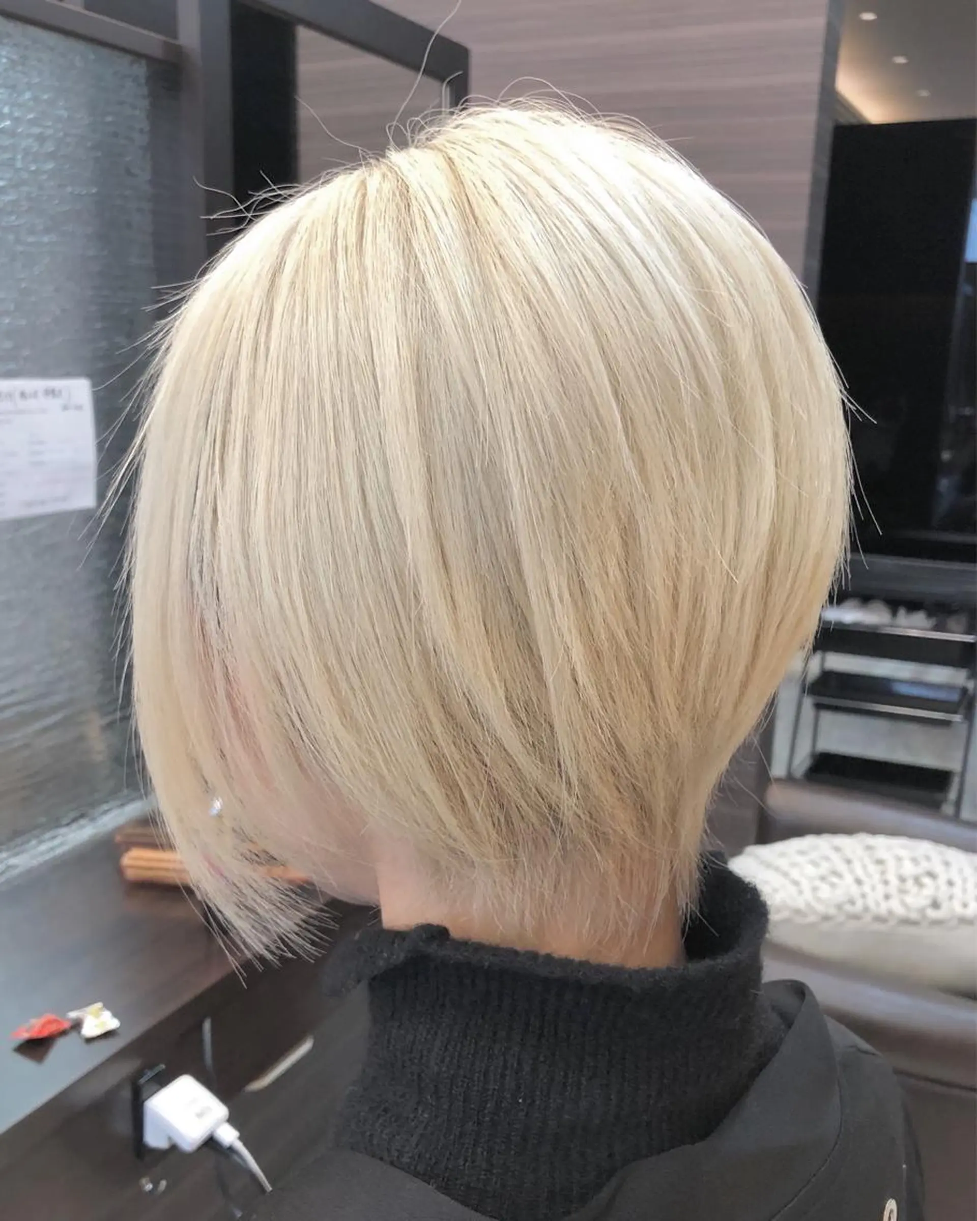 ショート カラー ブリーチ ケアブリーチ ヘアカラー トリートメント ヘッドスパ 小田 莉加子のヘアスタイル