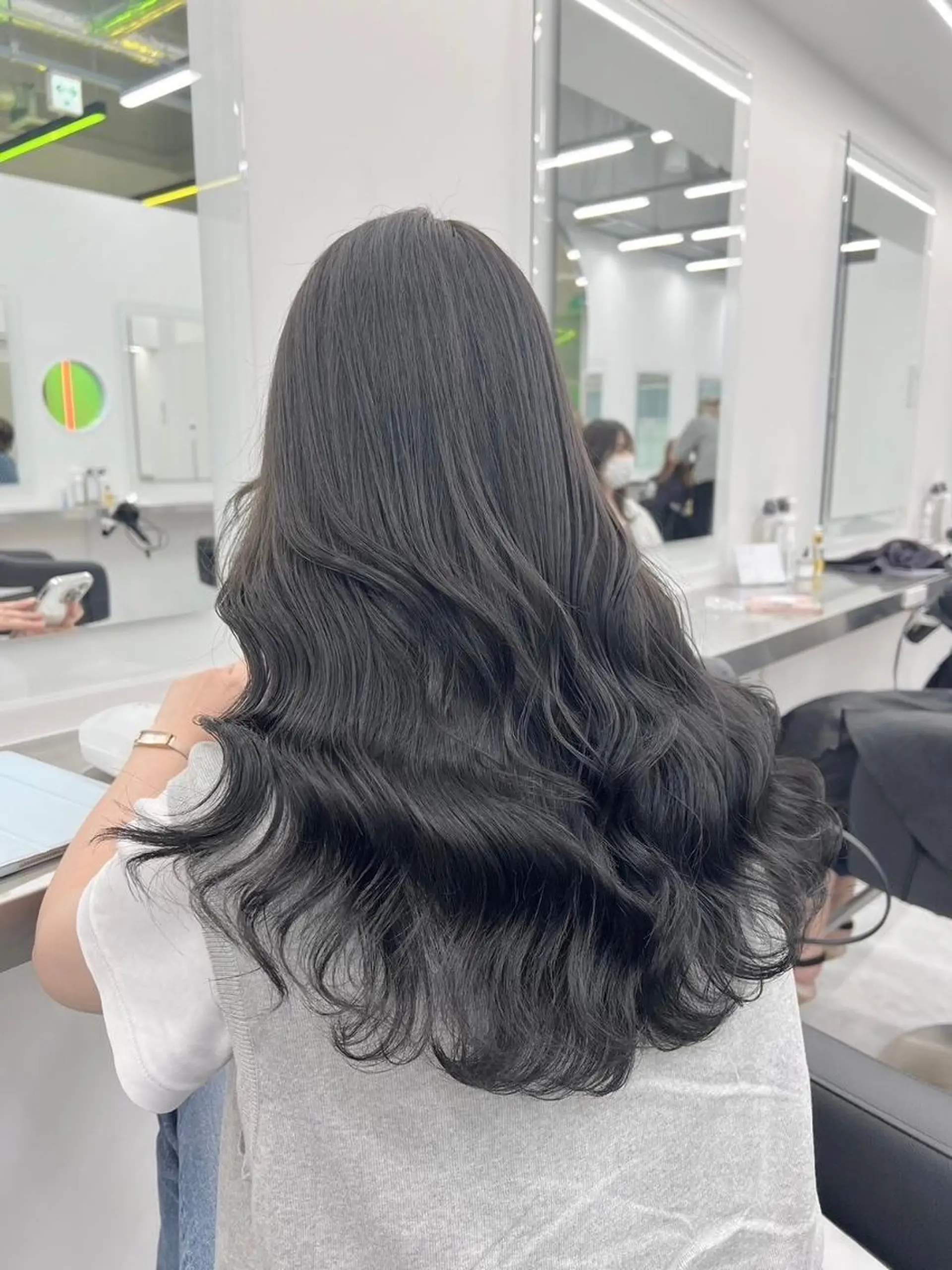 ロング カラー *【公式】銀座 ACADEMY🕊️のヘアスタイル