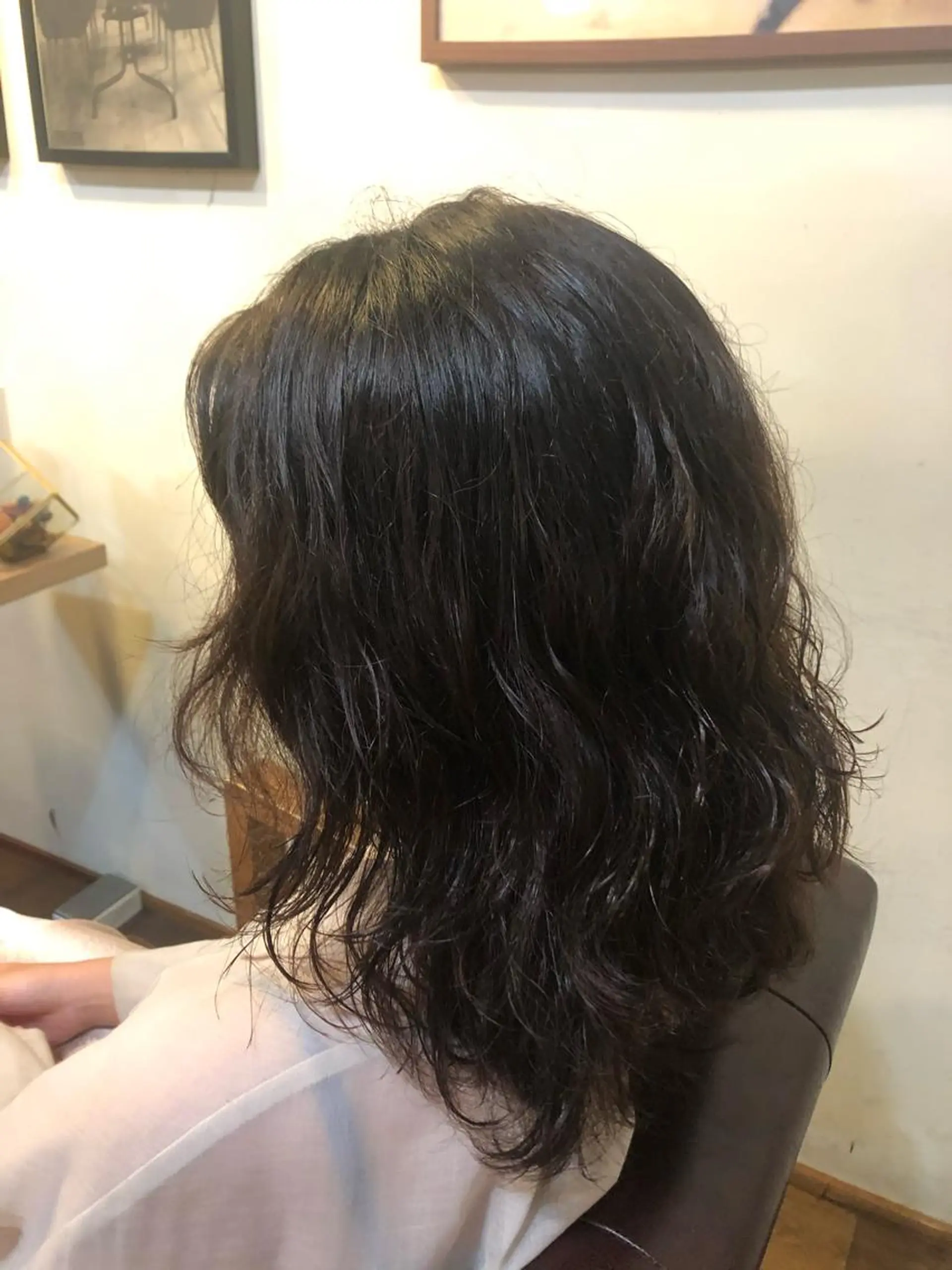 ミディアム カラー パーマ ミディアムパーマ ウルフカット 💟アイリスト 💟の眉毛・アイブロウイメージ