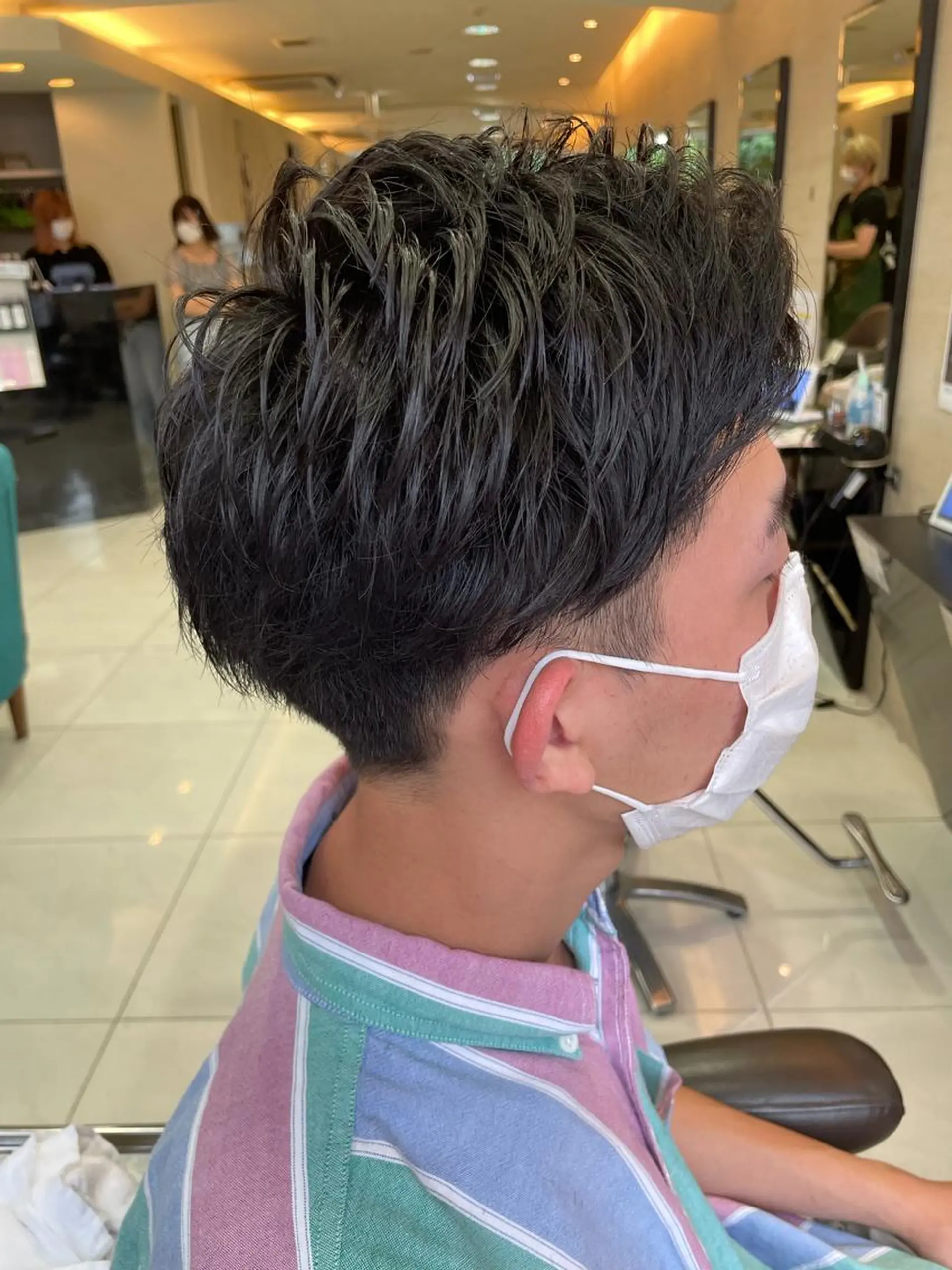 ショート ヘアアレンジ メンズ アップバング 刈り上げ ショートヘア ブリーチ特化 ハイトーンRYOYAのヘアスタイル