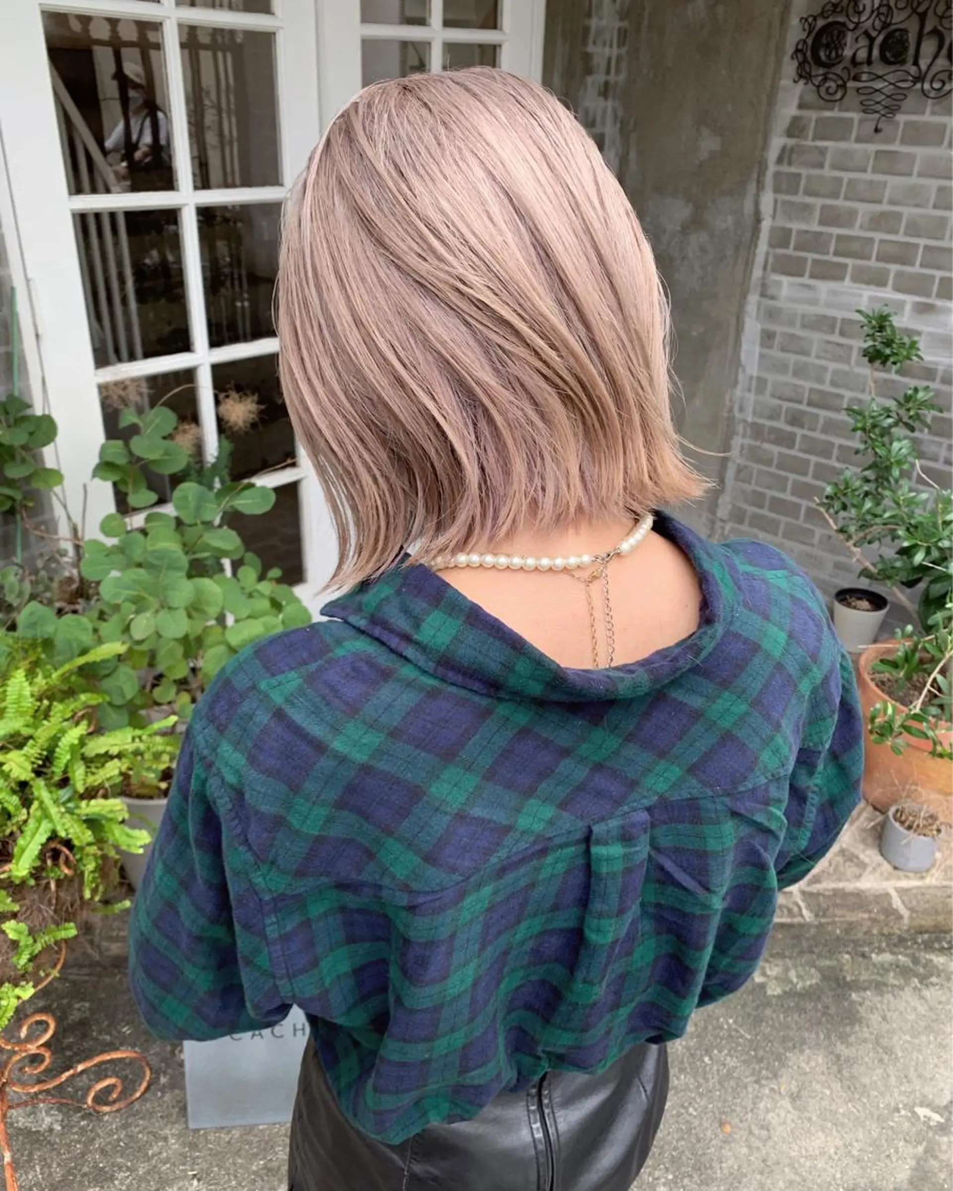 ミディアム カラー ベージュカラー ハイトーンカラー ハイトーンベージュ カット ヘアカラー ハッシュカット カシマハヤトのヘアスタイル