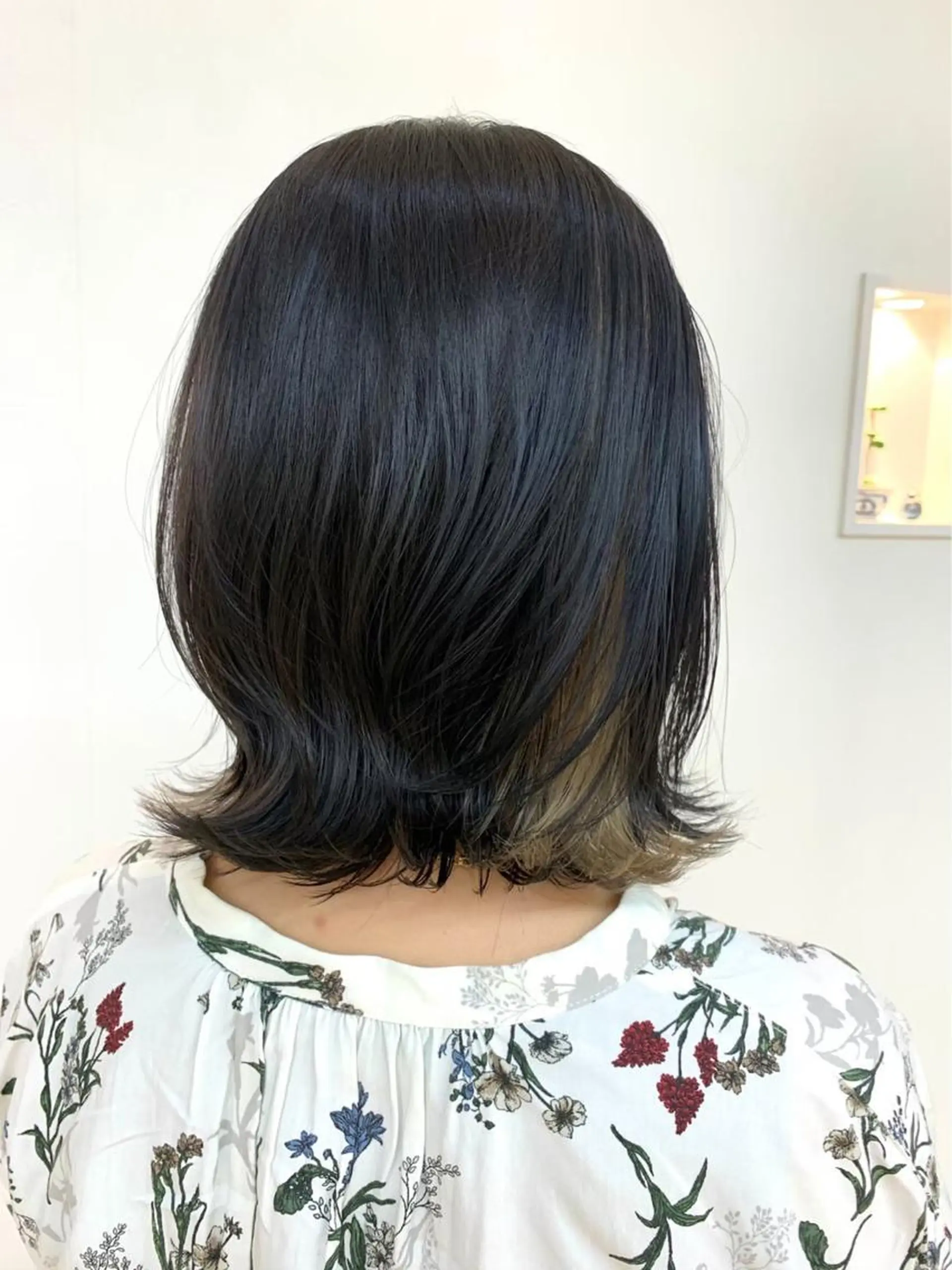 セミロング カット ヘアカラー ⭐️レイヤーカット 大人気 三澤康司⭐️のヘアスタイル