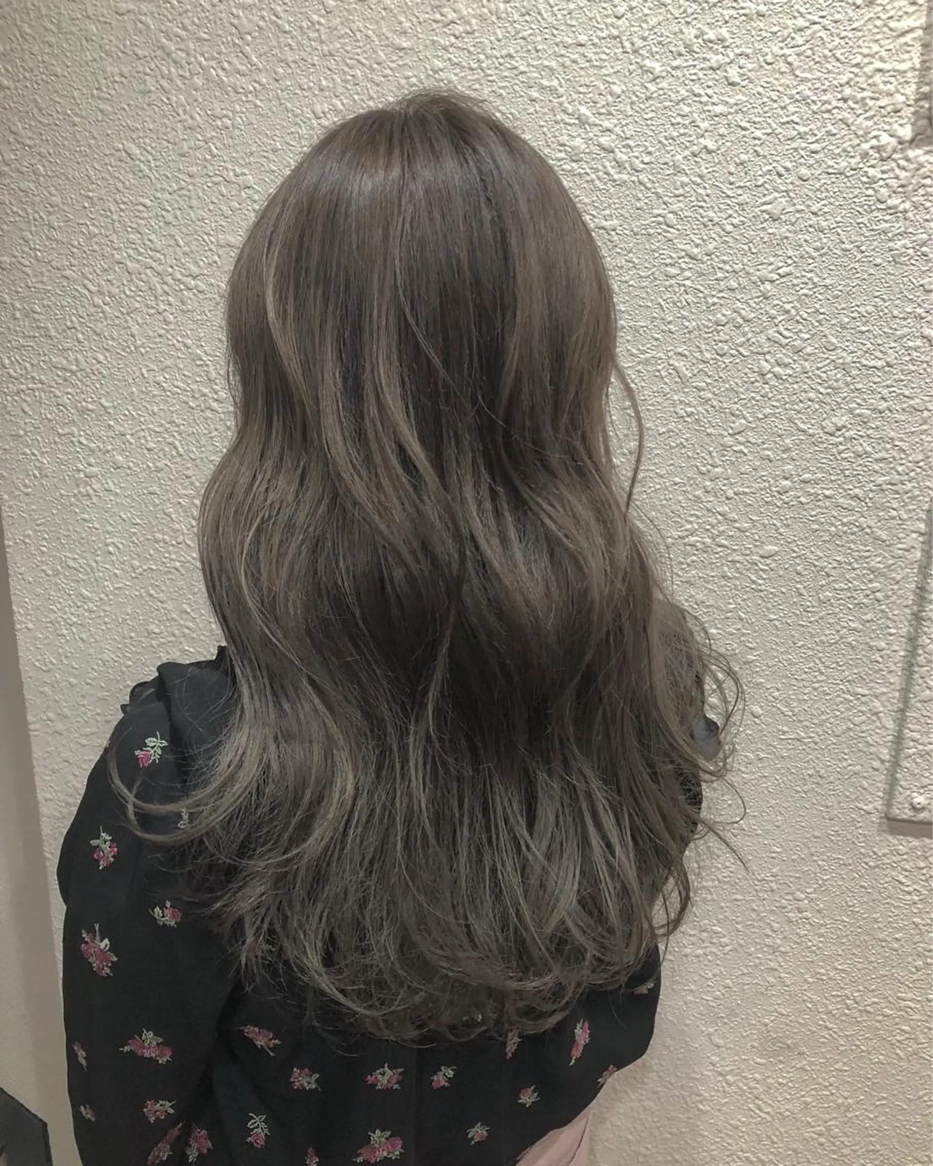 セミロング カラー パーマ ヘアアレンジ メンズ キッズ ネイル マツエク・マツパ グラデーションカラー グレージュ グラデーション 新宿/髪質改善/ 美髪矯正✨浅江通友のヘアスタイル