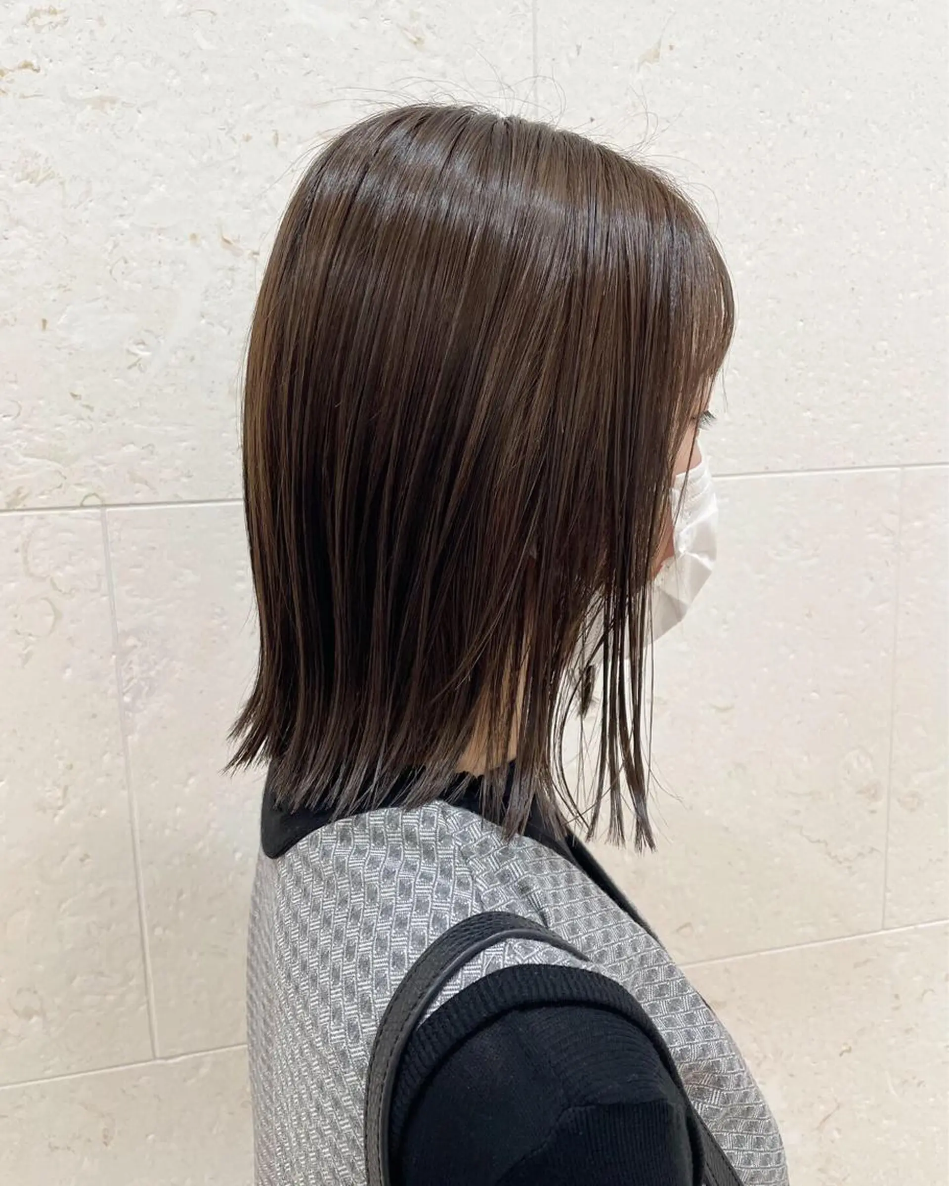 ミディアム カラー ブルーカラー ブルージュ カット ヘアカラー 斉藤 貴也のヘアスタイル