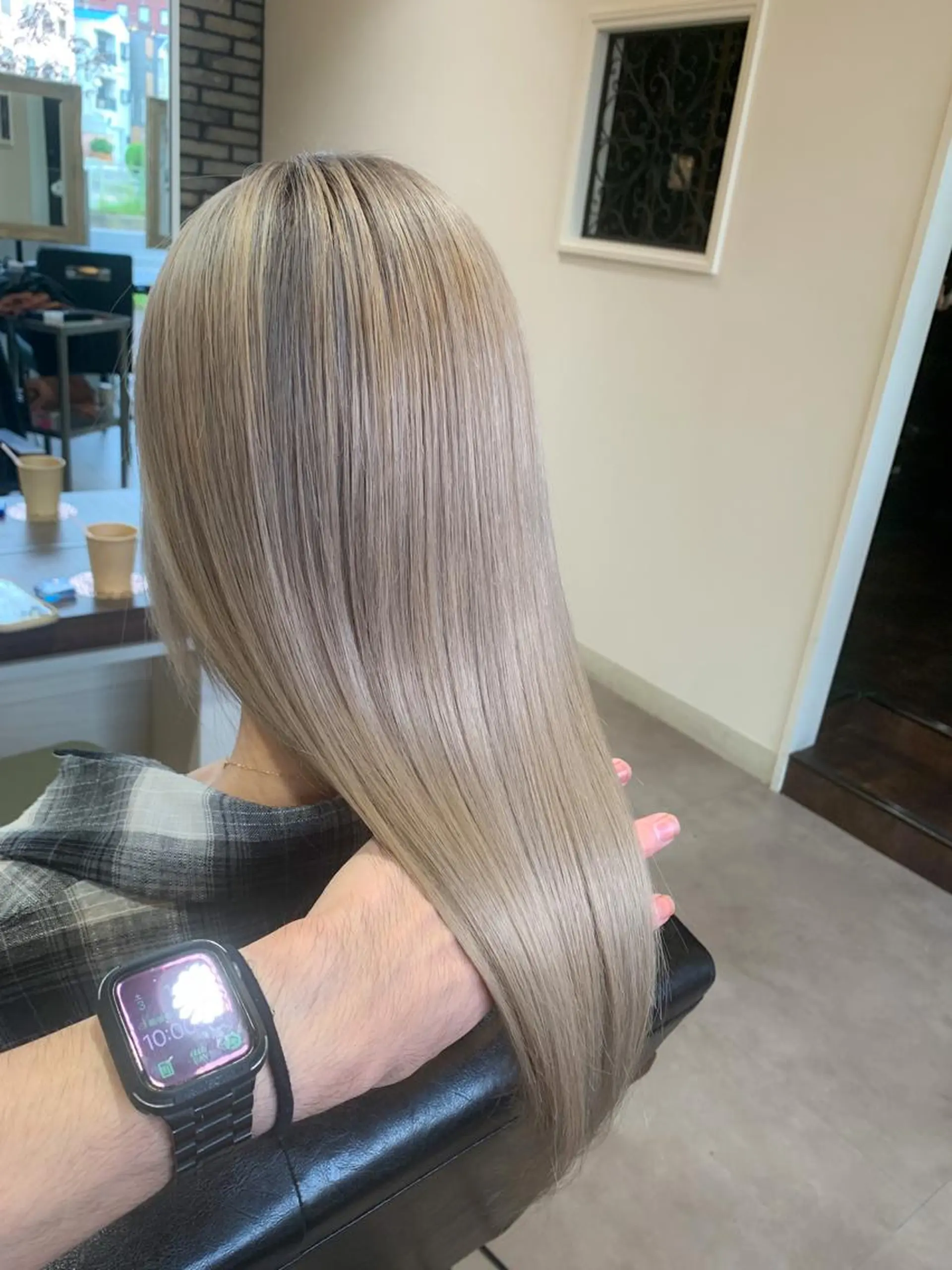 ロング カラー ブリーチ ケアブリーチ ダブルカラー ハイライトカラー ハイトーンカラー ヘアカラー トリートメント 地毛風ストレート/ 髪質改善/榎本流行のヘアスタイル