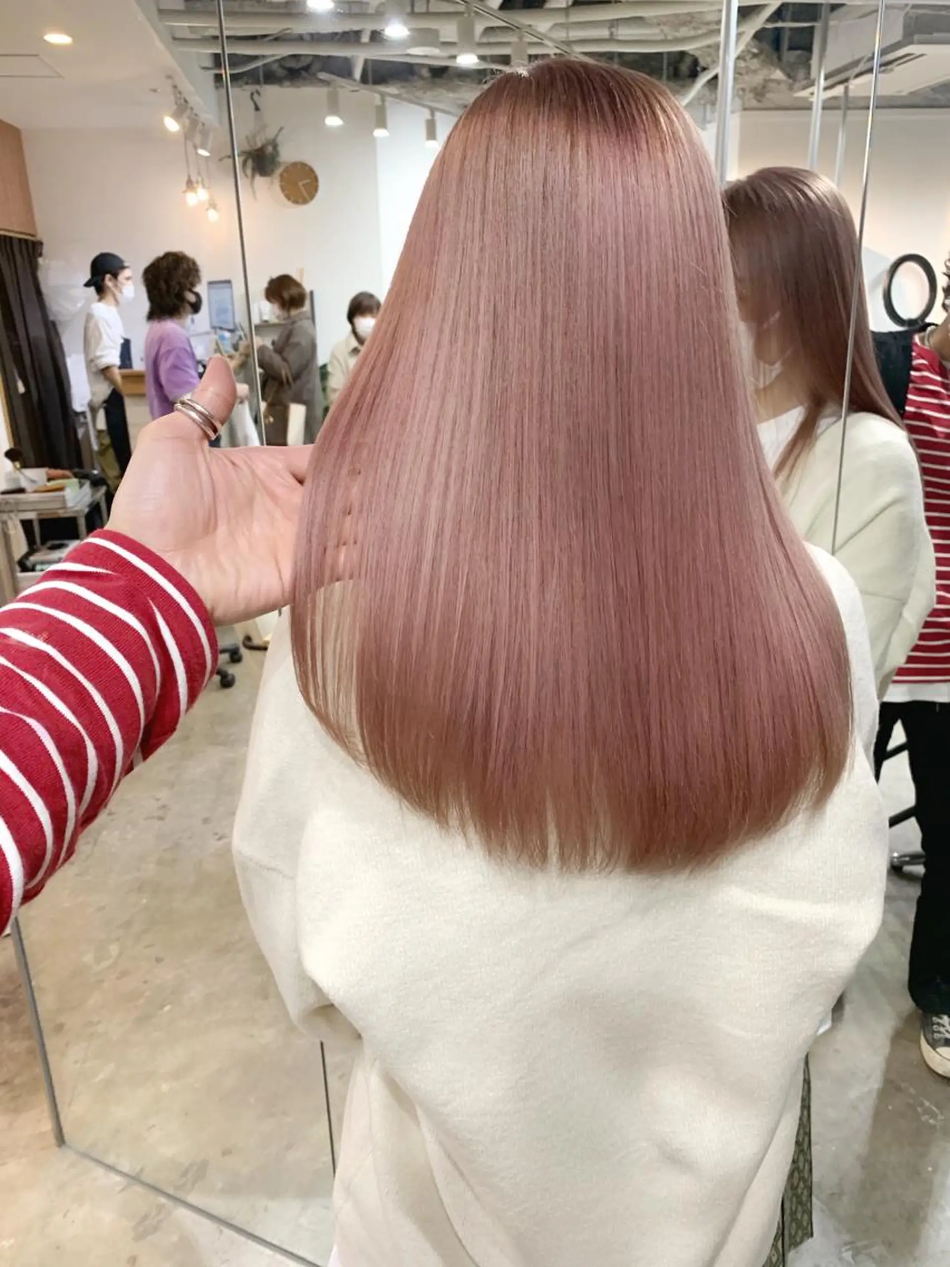 ロング カット ヘアカラー 片岡 建のヘアスタイル