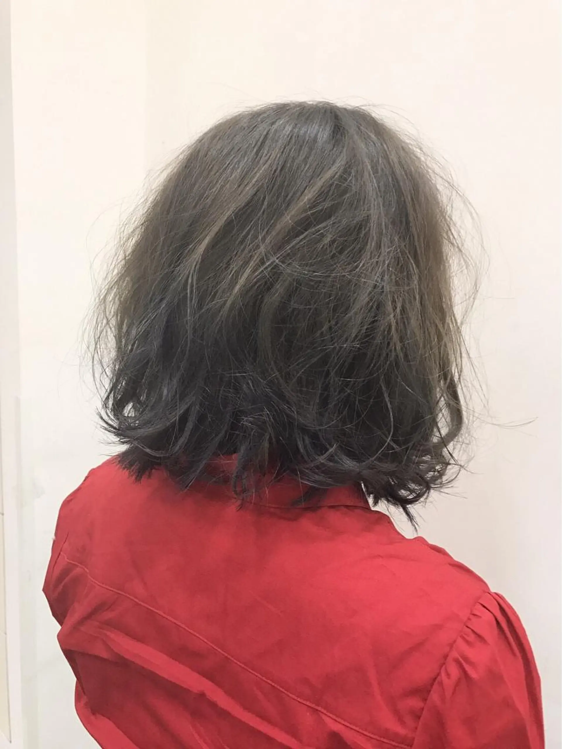 ミディアム カラー 白髪ぼかしハイライト 柳川拓哉のヘアスタイル