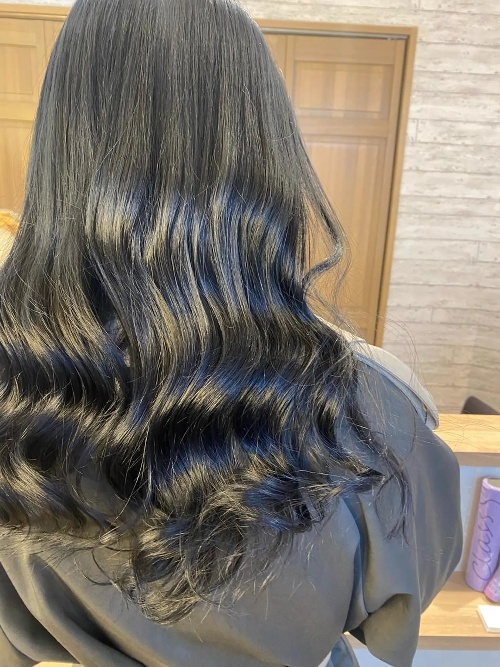 セミロング カラー MANAMI 🥀ウルフカットのヘアスタイル