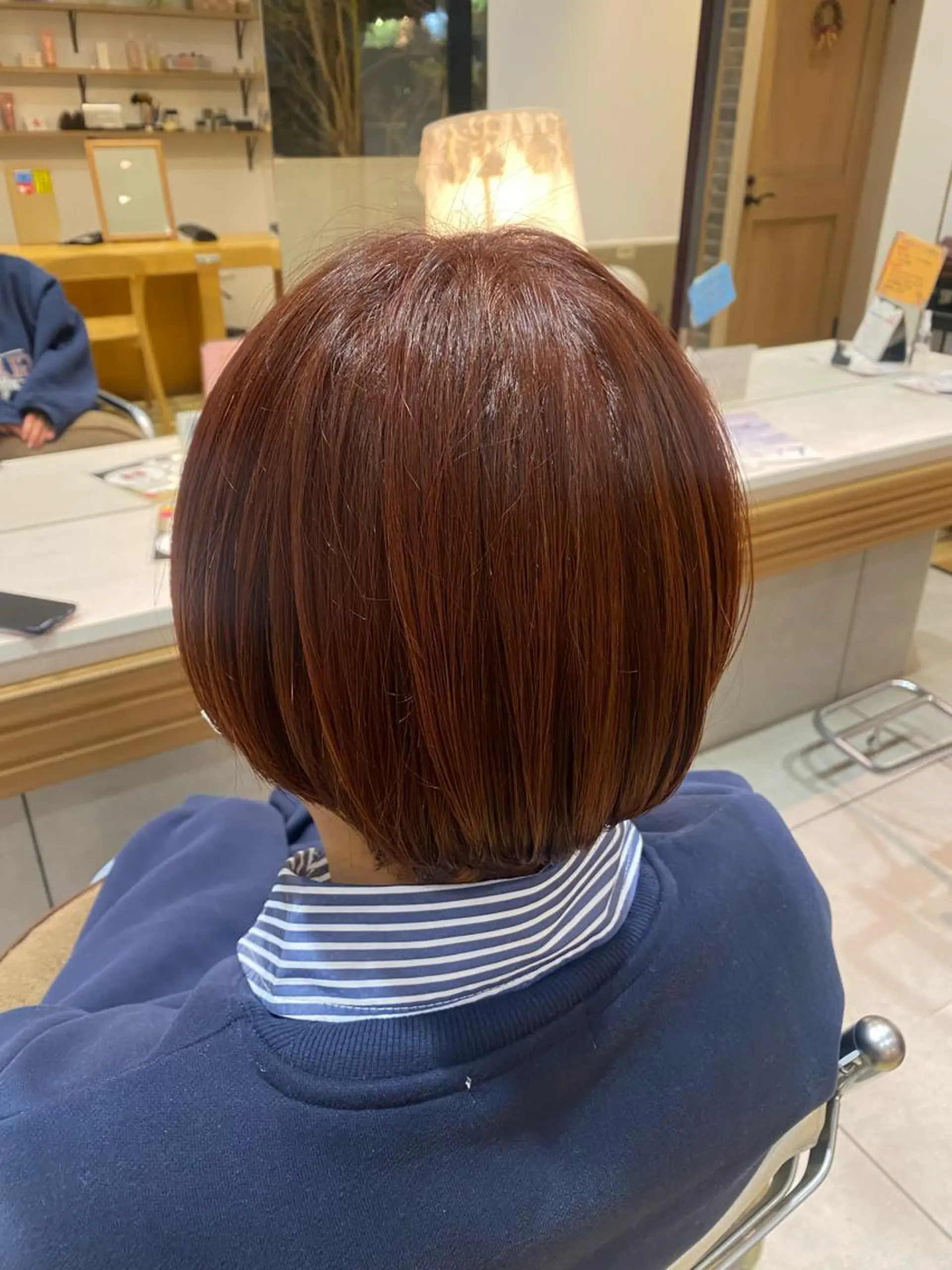 ショート カラー オレンジ ピンクカラー 岡本 梨沙のヘアスタイル
