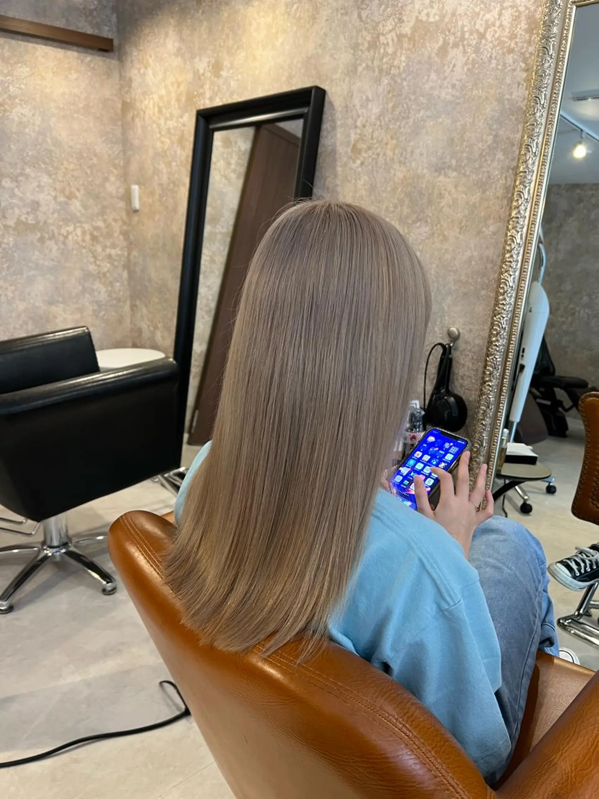 ロング ヘアカラー マテリアル 中央駅店のヘアスタイル