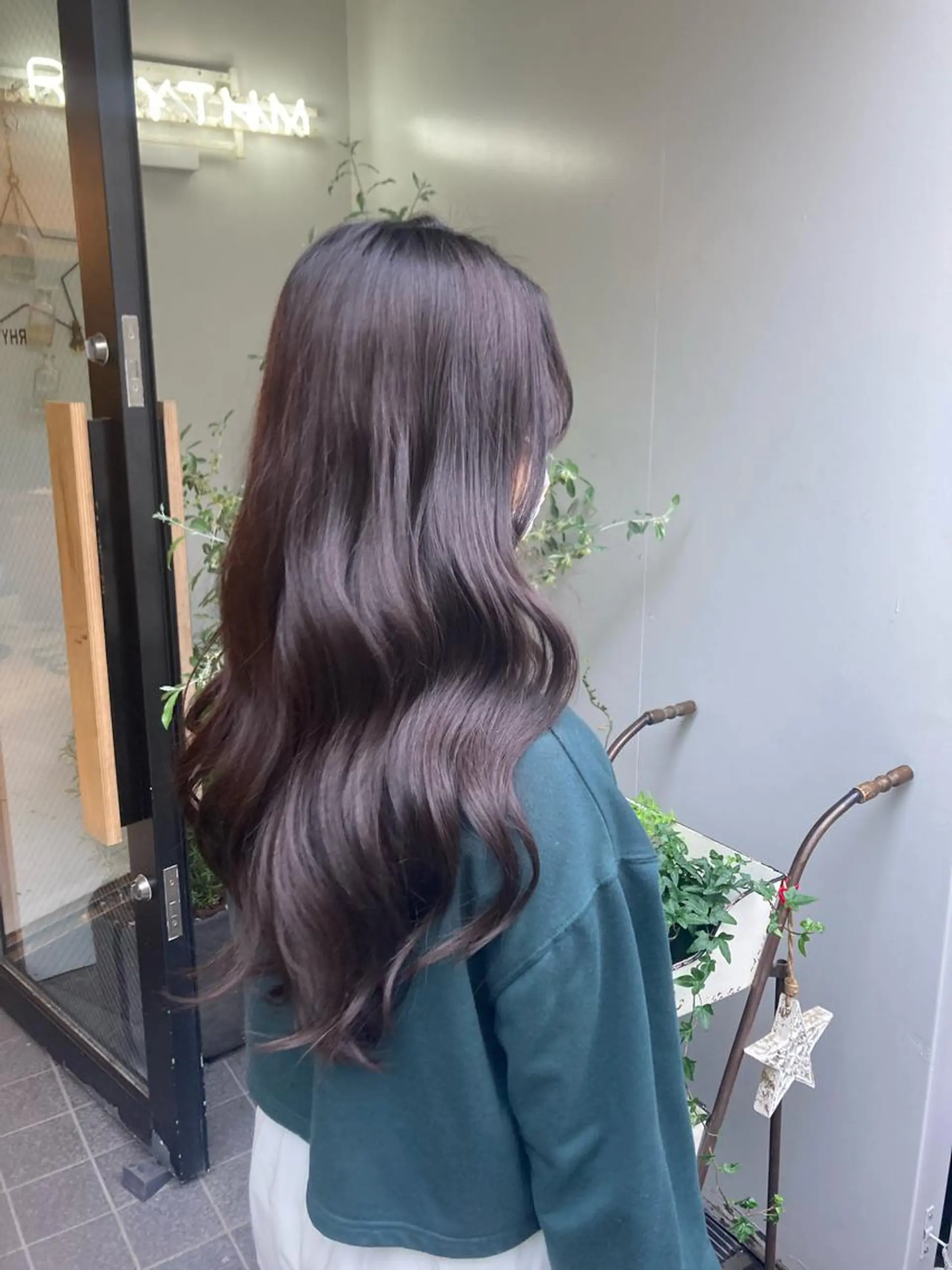 ロング カラー ブリーチ デザインカラー インナーカラー ブリーチなしカラー エギョモリ ✂︎岡根 京花✂︎のヘアスタイル
